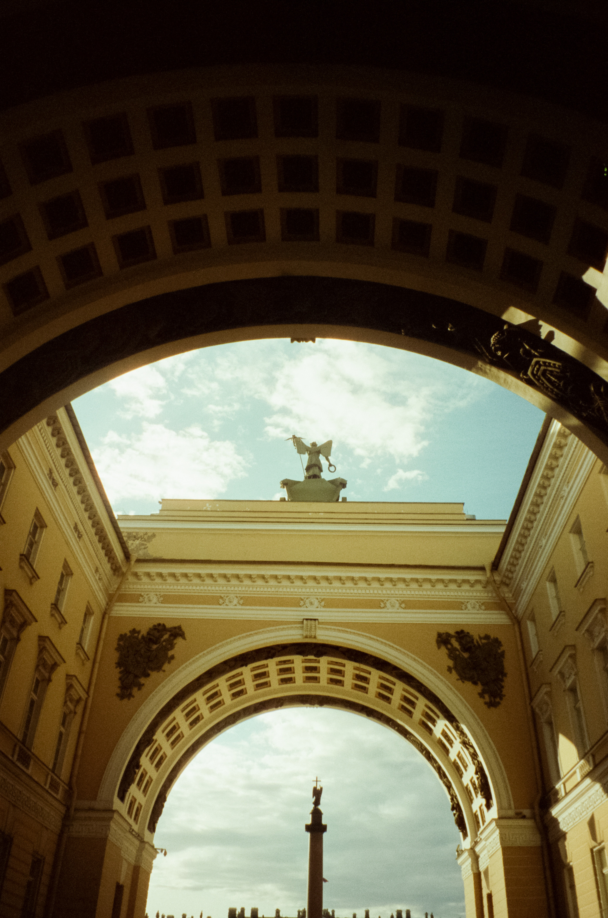 Прогулка по Питеру в солнечный день. Фотограф-документалист Мария Осокина