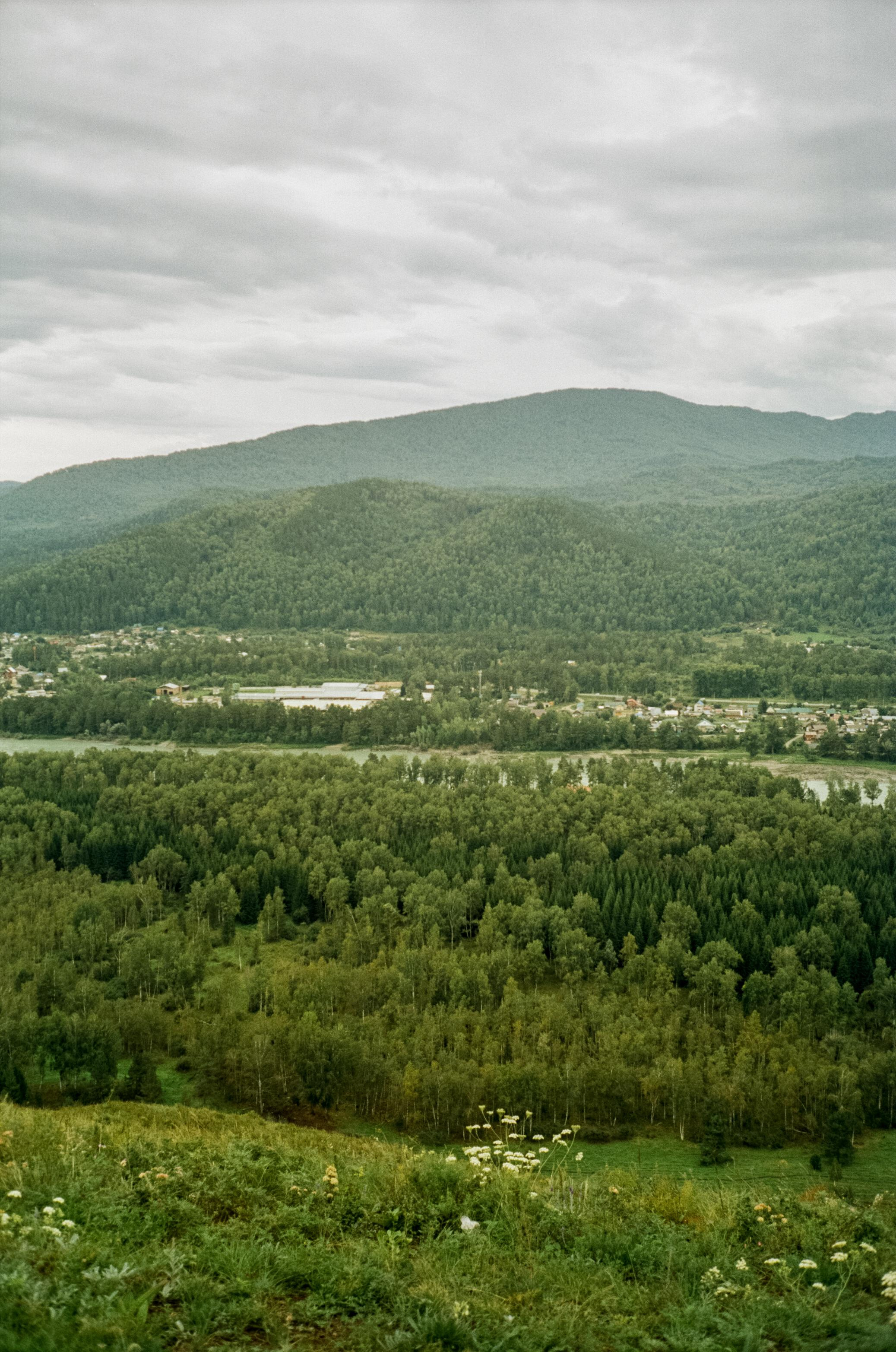 Гора Чертов Палец в селе Катунь. Фотограф-документалист Мария Осокина
