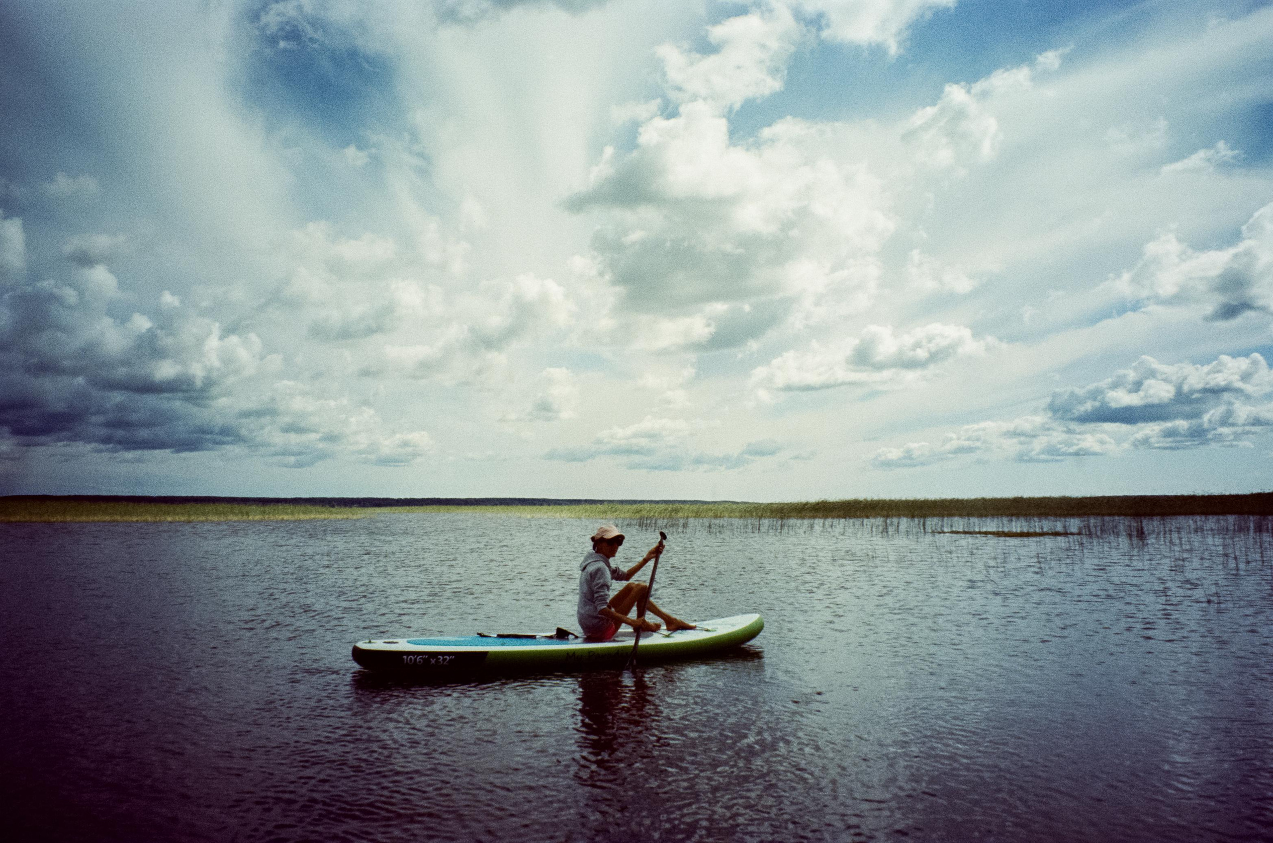 SUPboard на озере Отрадное. Фотограф-документалист Мария Осокина