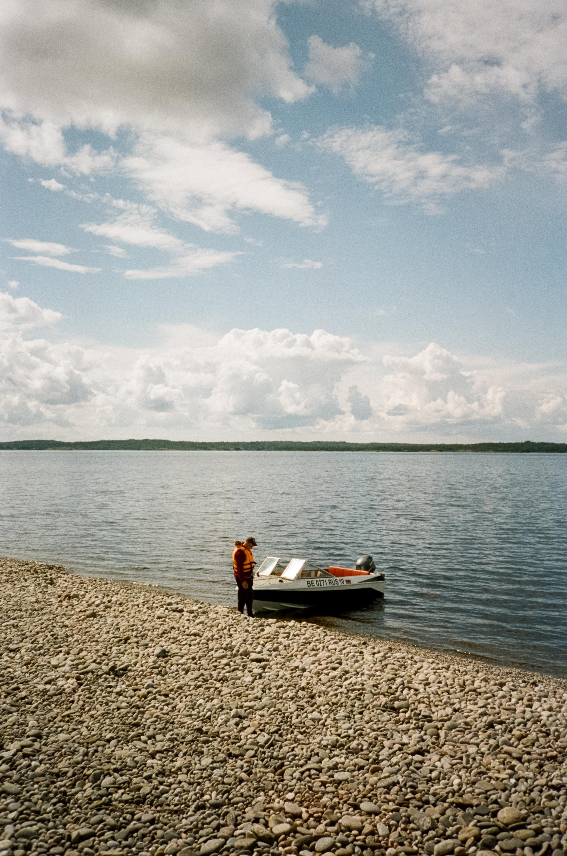 Ладожские шкеры. Прогулка на катере к островам. Фотограф-документалист Мария Осокина
