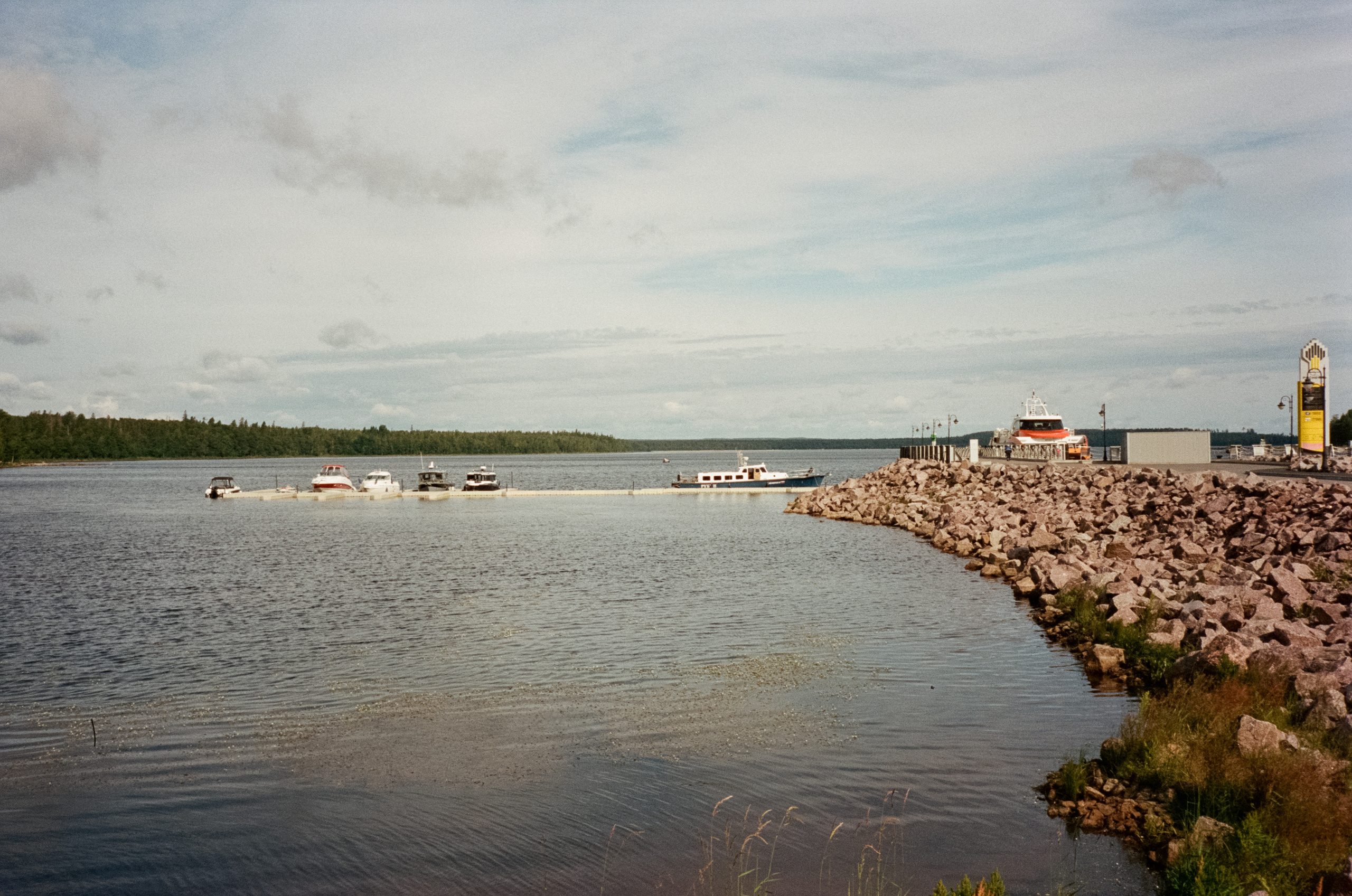 Остров Коневец. Бухта Владимировка, Коневский монастырь и Собор Рожде. Фотограф-документалист Мария Осокина