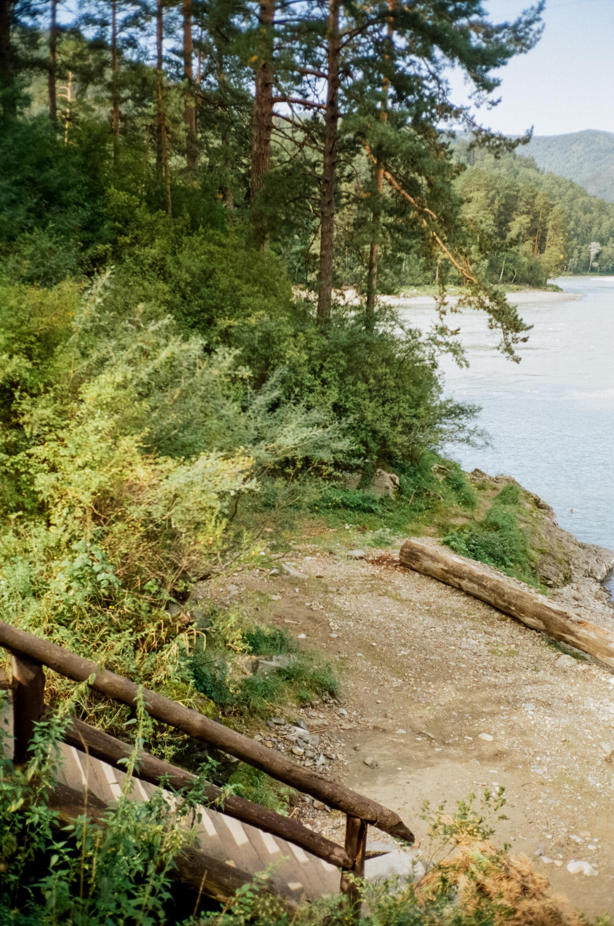 Кызыл-Таш на Катуни. Центр Чуйского тракта, 488 км. Фотограф-документалист Мария Осокина