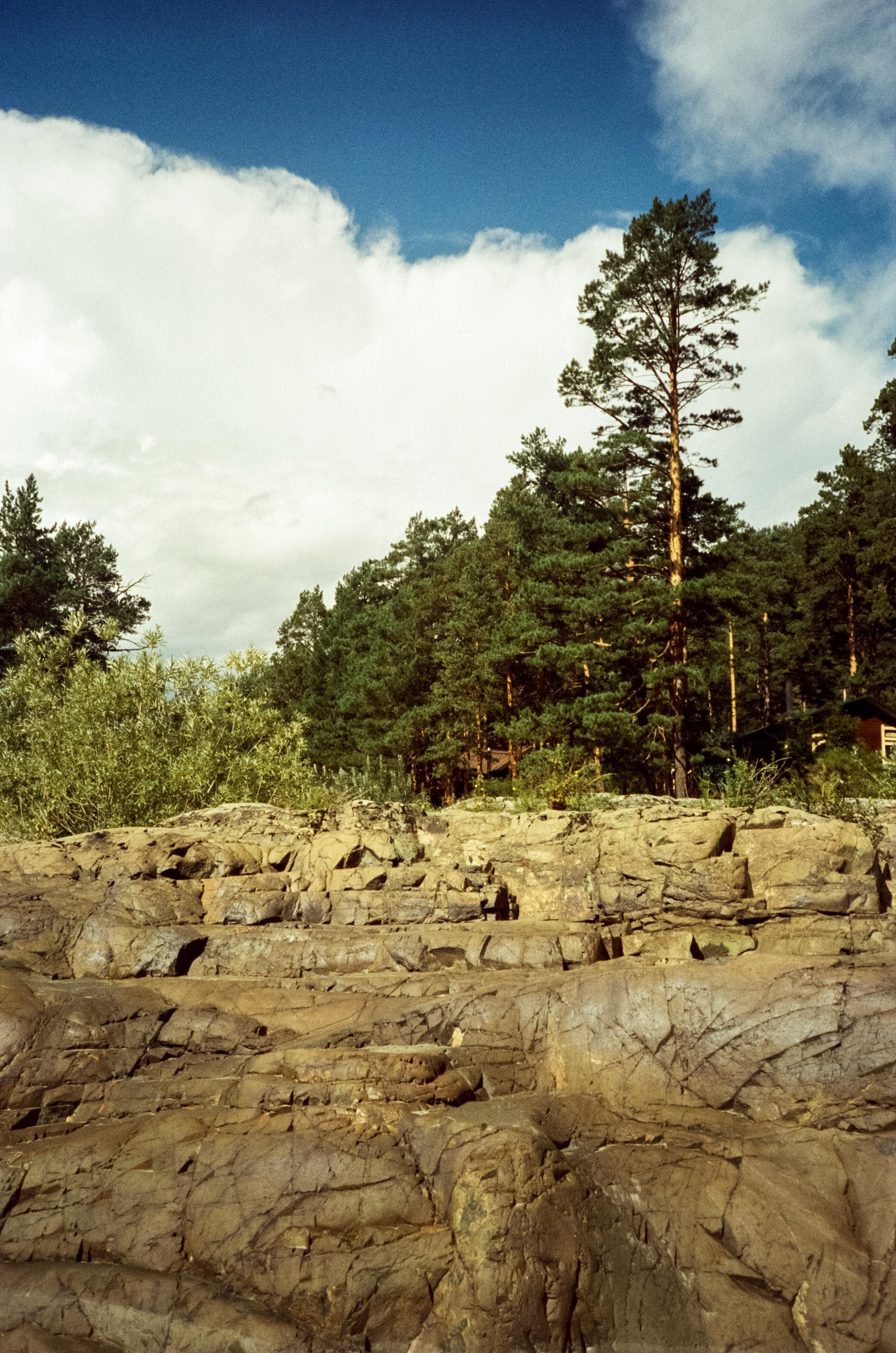 База Благодать на реке Куюм и Кедровый остров на Катуни. Фотограф-документалист Мария Осокина