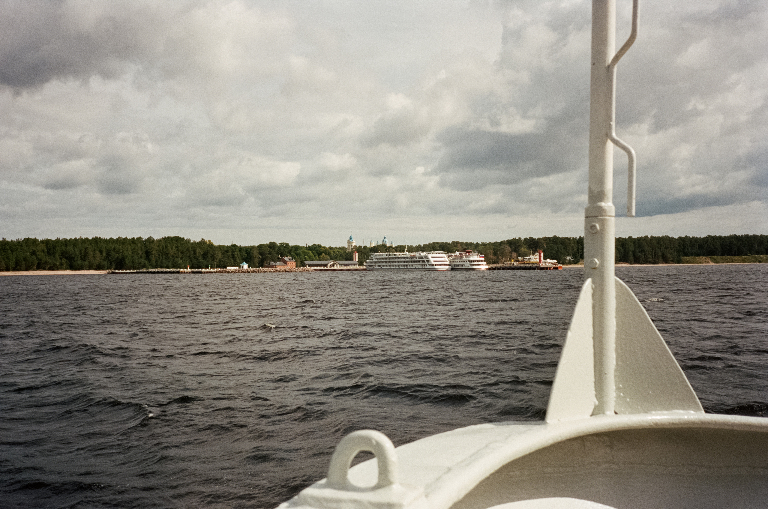 Остров Коневец. Бухта Владимировка, Коневский монастырь и Собор Рожде. Фотограф-документалист Мария Осокина