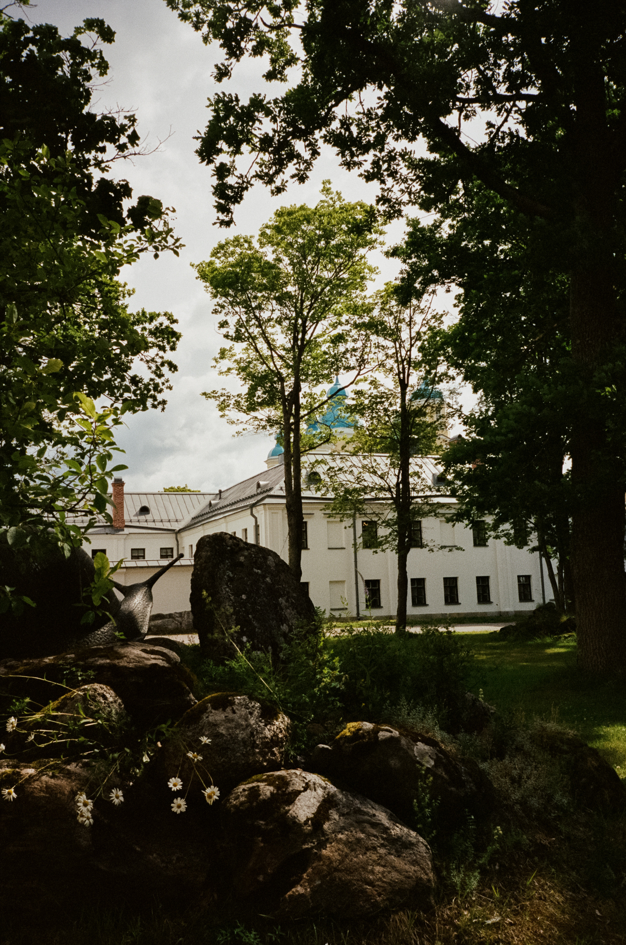 Остров Коневец. Бухта Владимировка, Коневский монастырь и Собор Рожде. Фотограф-документалист Мария Осокина