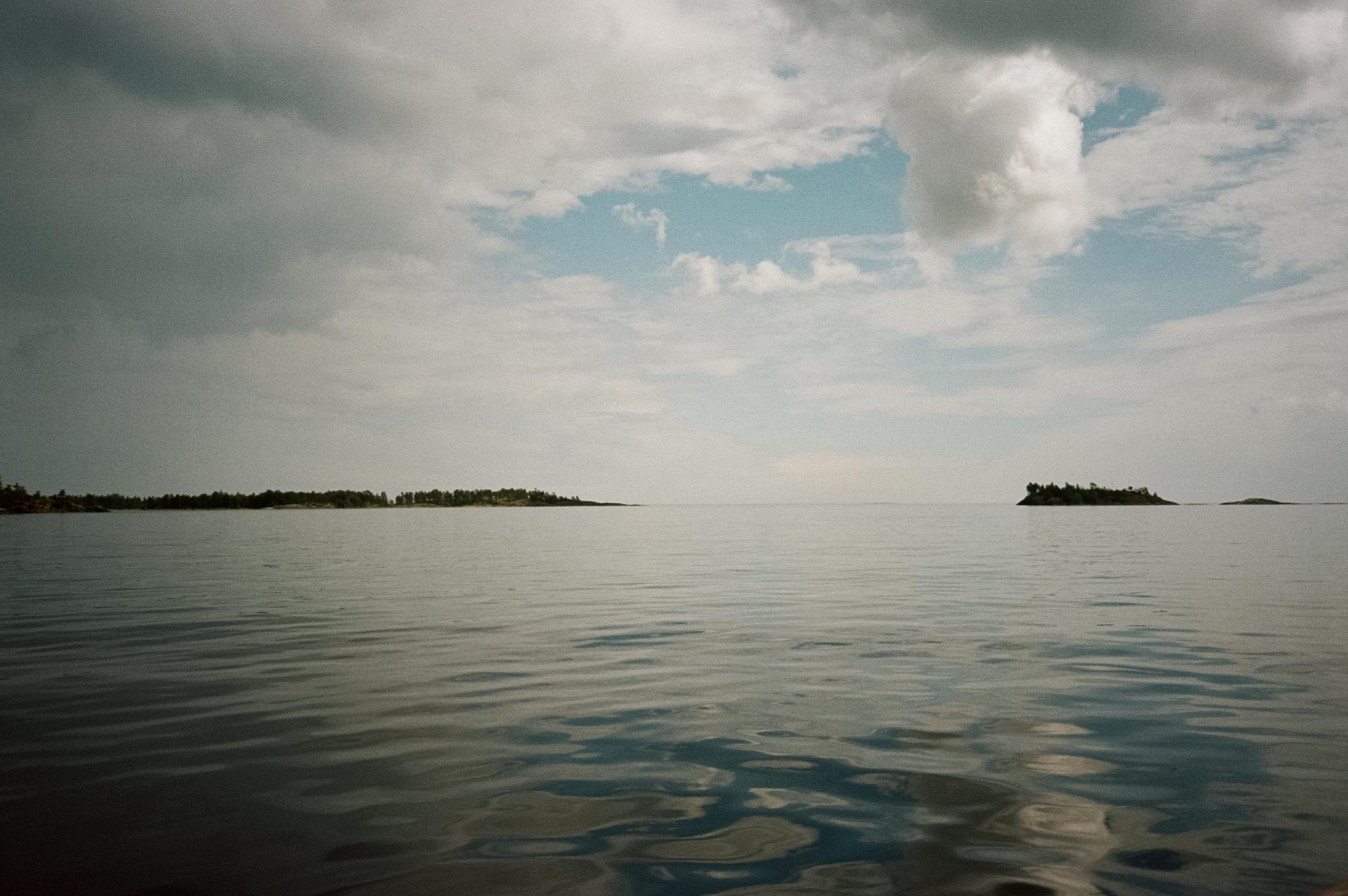 Ладожские шкеры. Виды с катера и высадки на островах. Фотограф-документалист Мария Осокина