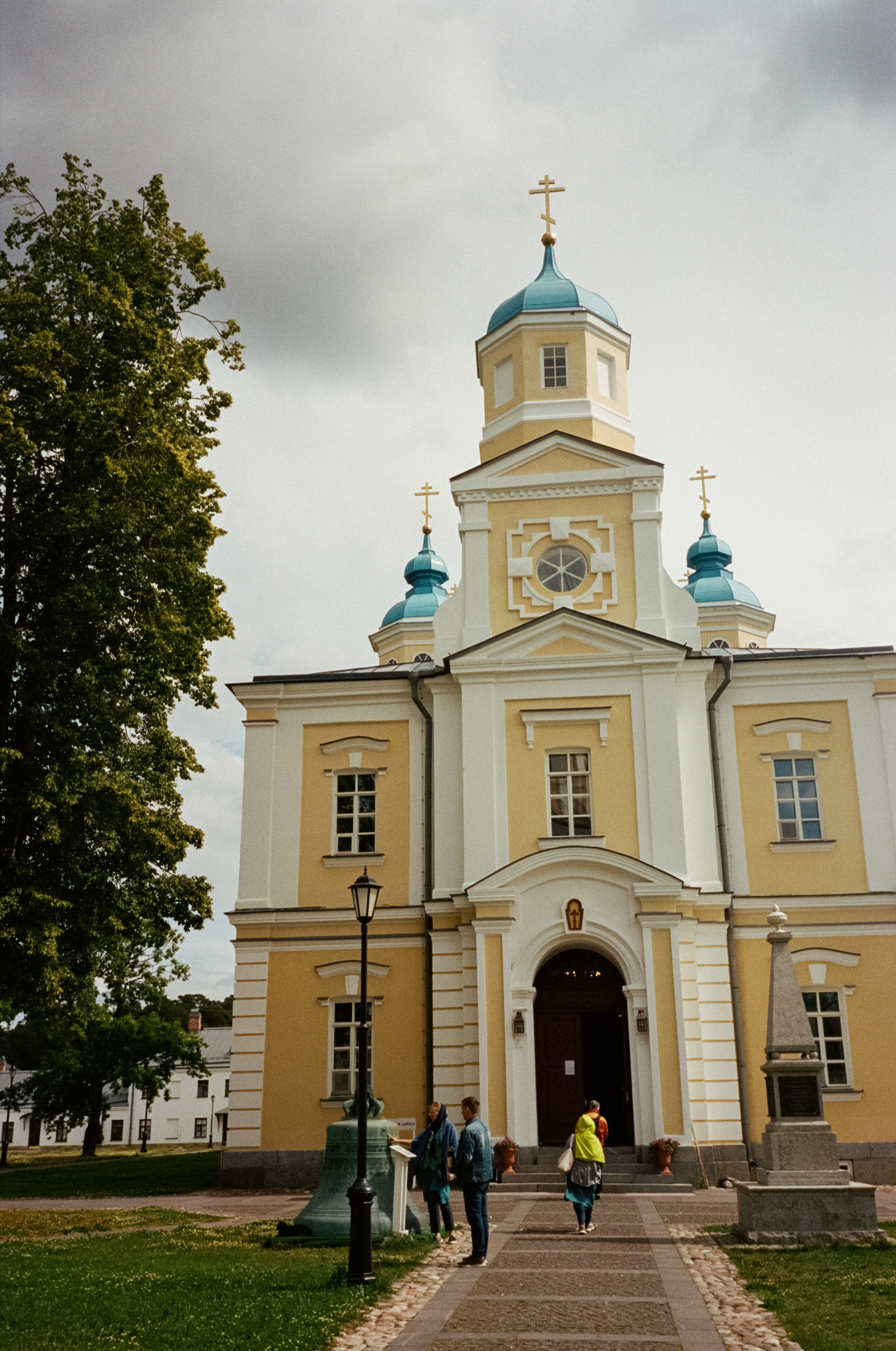 Остров Коневец. Бухта Владимировка, Коневский монастырь и Собор Рожде. Фотограф-документалист Мария Осокина