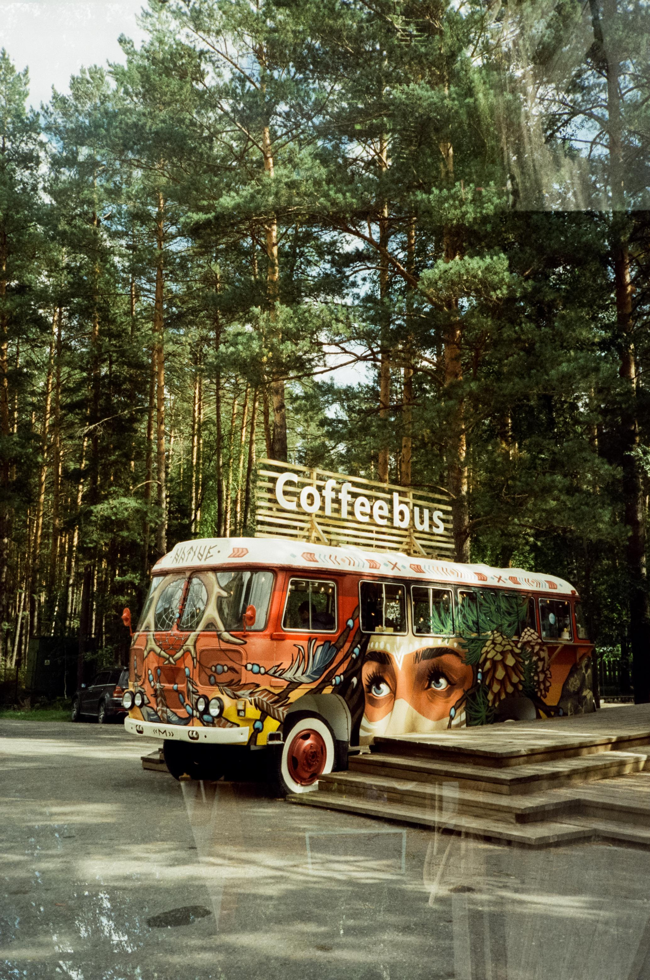 Coffee bus на Чемальском тракте и база Голубые озера. Фотограф-документалист Мария Осокина