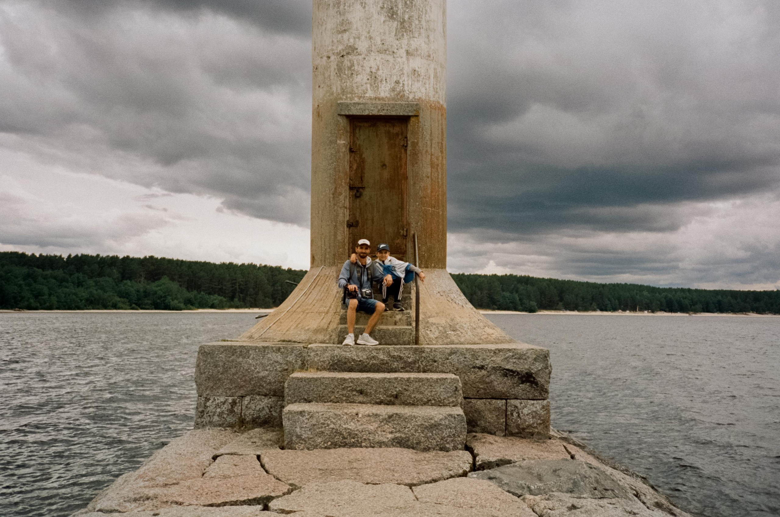 Маяк Вуохенсало и деревянная церковь в Плодовом. Фотограф-документалист Мария Осокина