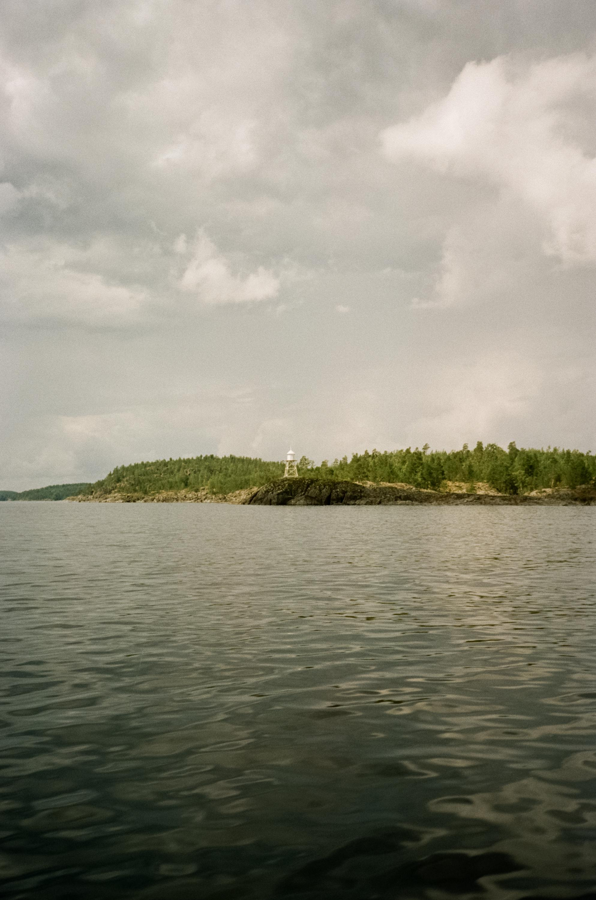 Ладожские шкеры. Прогулка на катере к островам. Фотограф-документалист Мария Осокина
