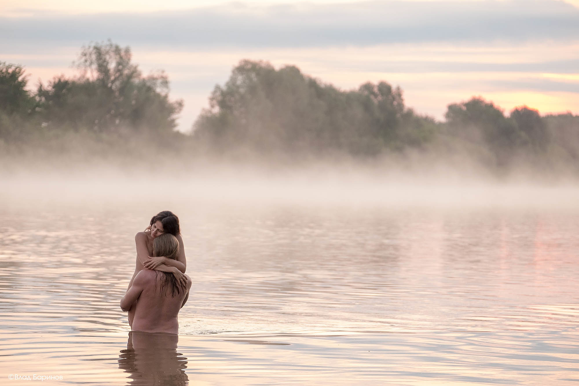 Сексуальная фотосессия для пары на природе