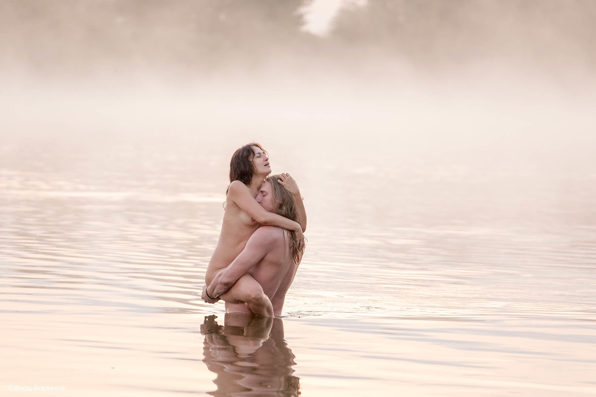 Сексуальная фотосессия для пары на природе