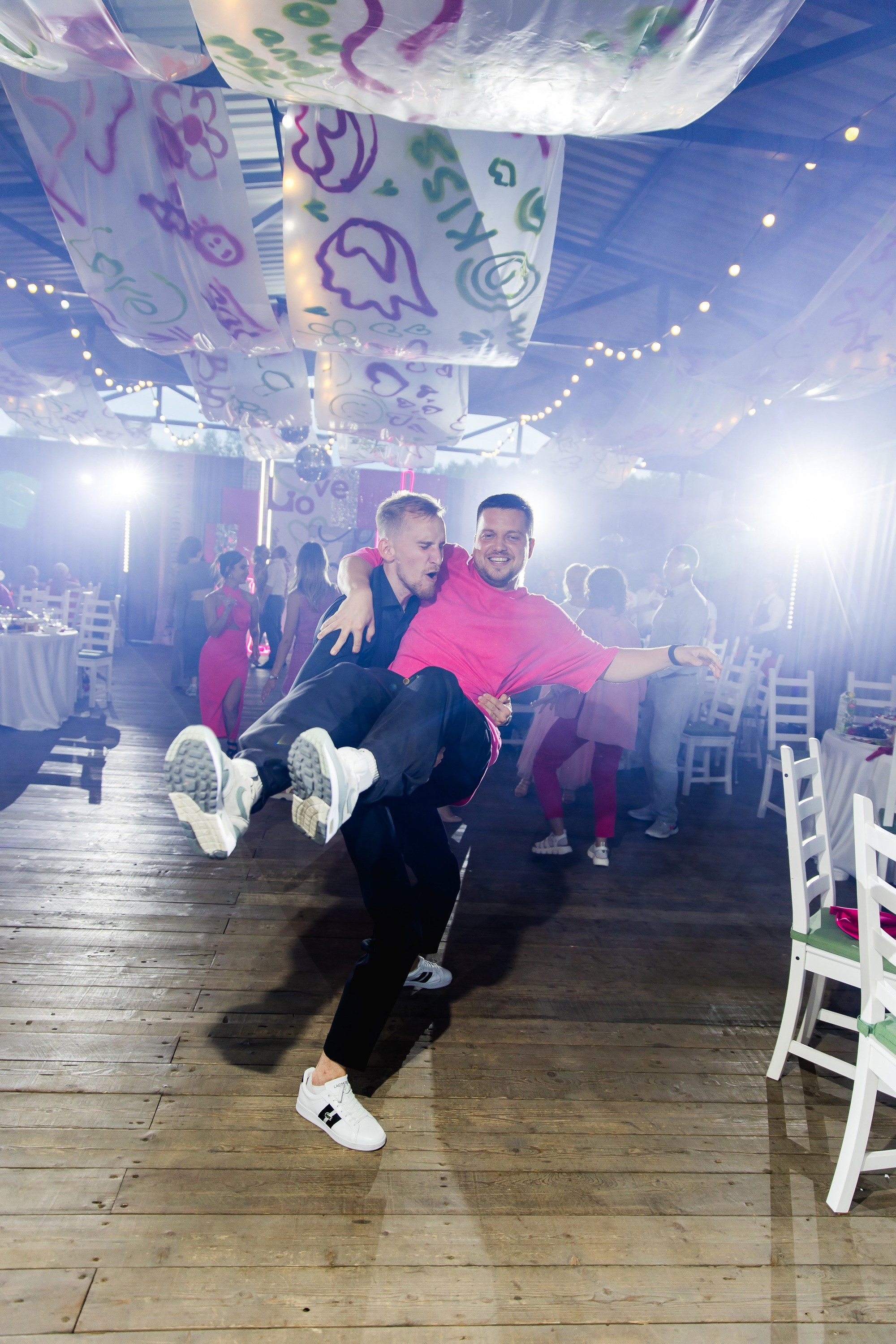 Малиновый фейерверк эмоций. Свадебный фотограф в Томске | Александр Овчаренко