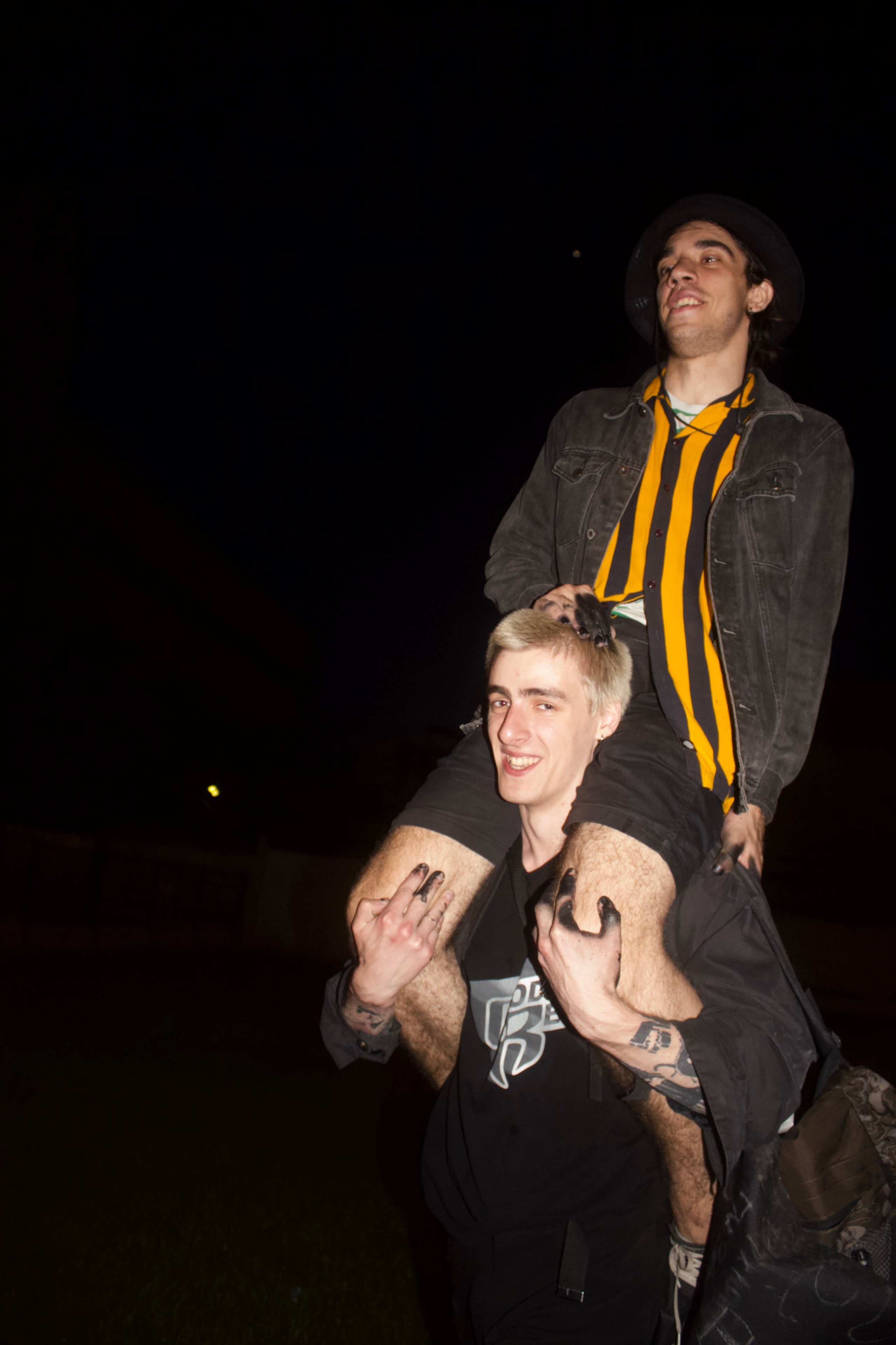 Процесс граффити. Концертный и портретный фотограф в Москве Соня Спросонья