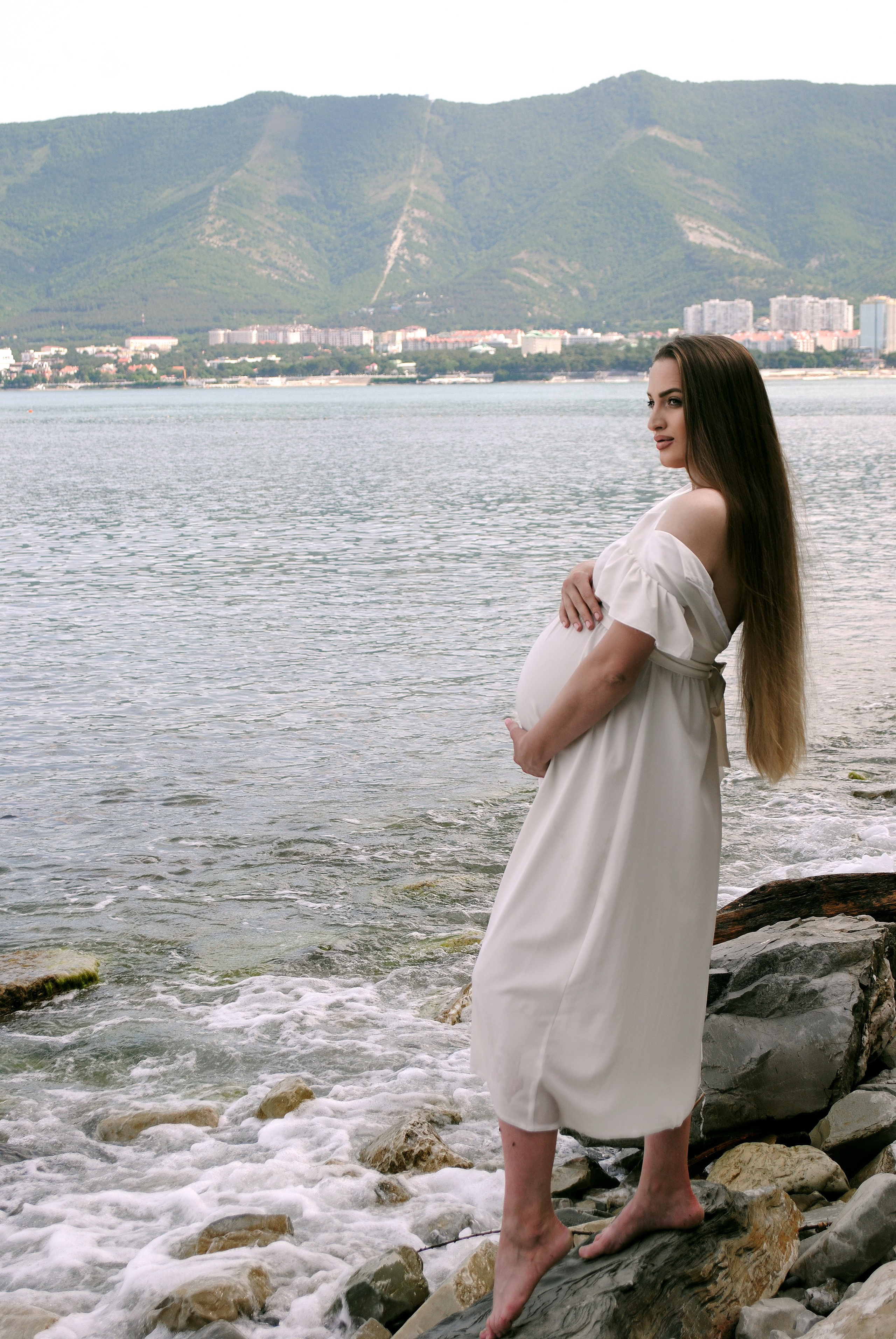 Беременность на берегу моря. Фотограф Мария Мусаелян