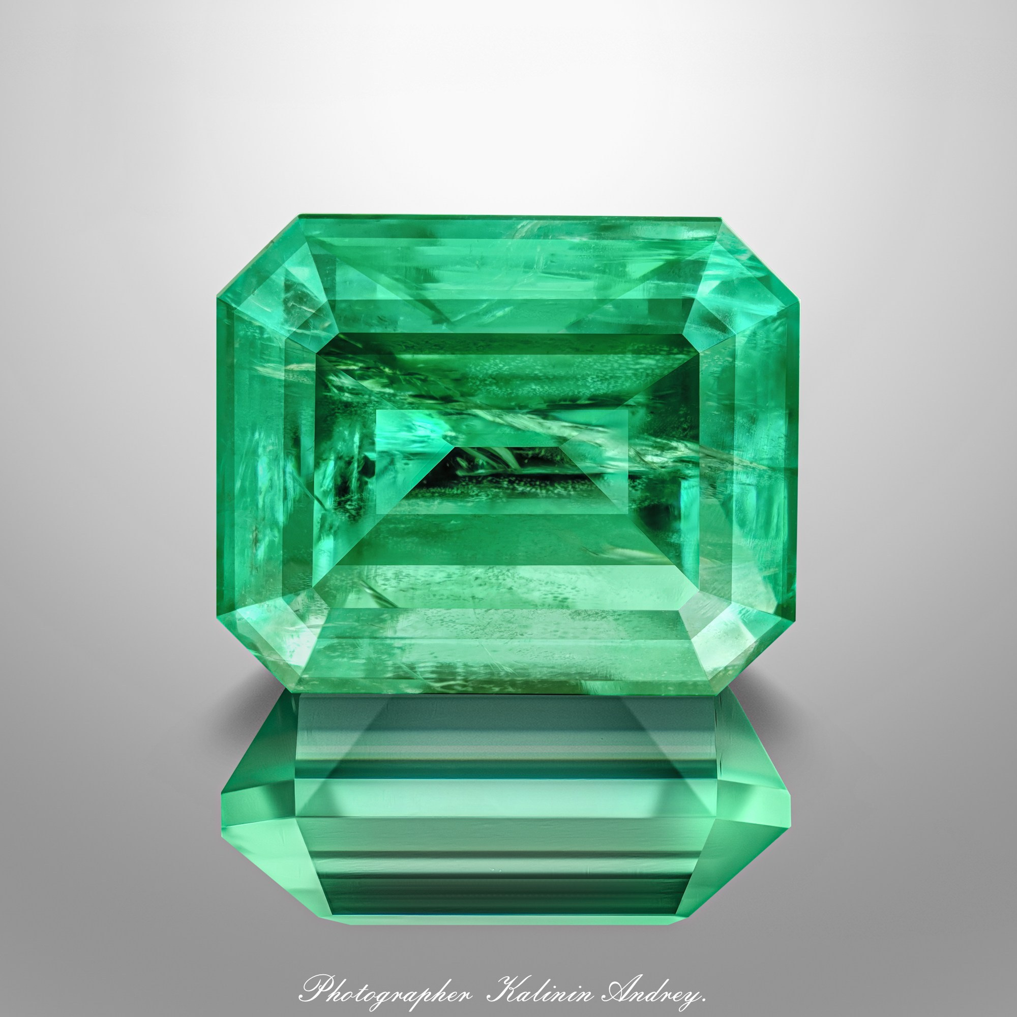 Фотографии в большом разрешении драгоценных камней на продажу купить тел +79 660 031 307. Высококачественная профессиональная рекламная фотосъёмка ювелирных украшений, драгоценных камней в Москве. Обучение, консультация