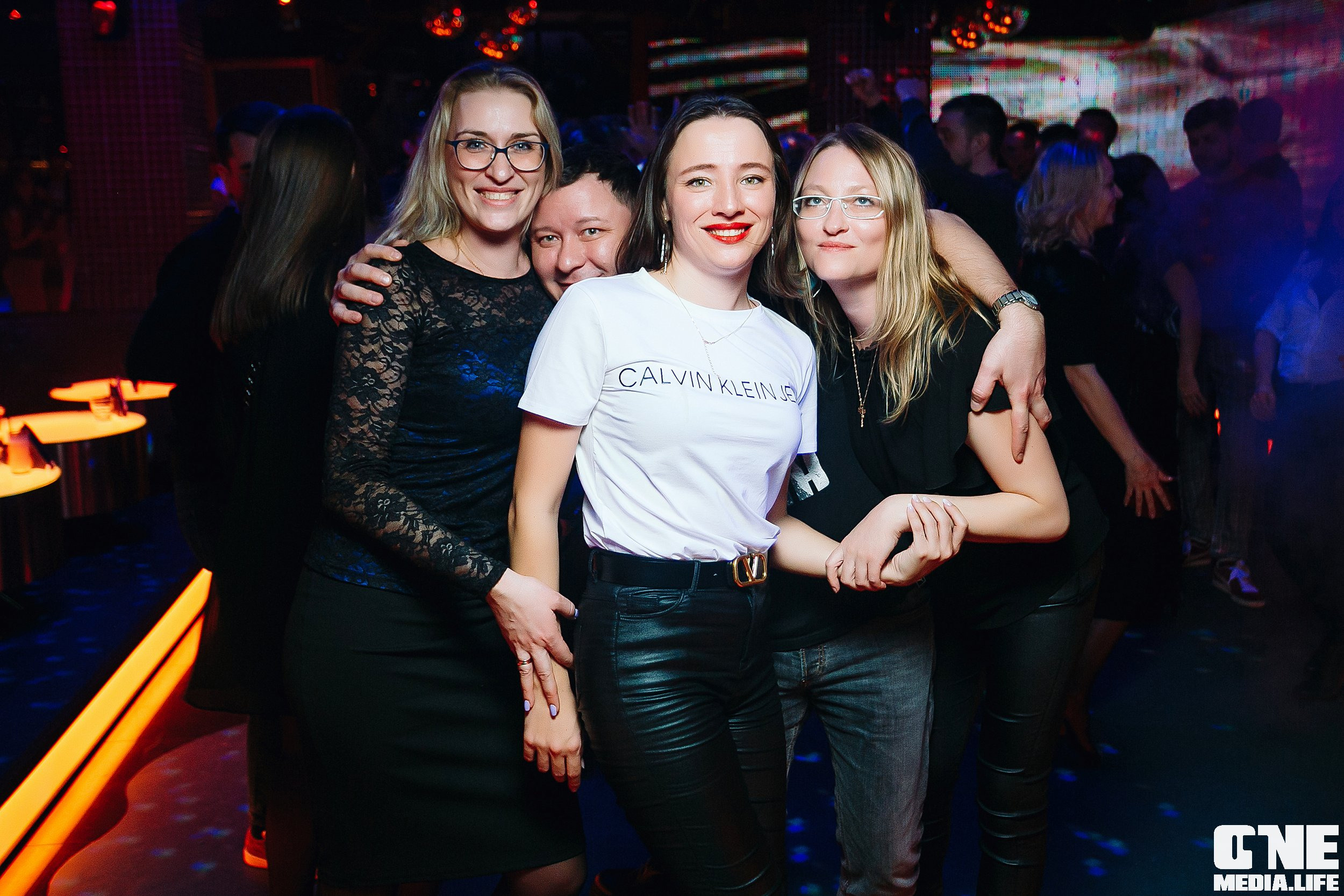 Фотоотчет из ночного клуба Планета в Калининграде. One Media Life: фоторепортажи, фотоотчеты с мероприятий и заведений