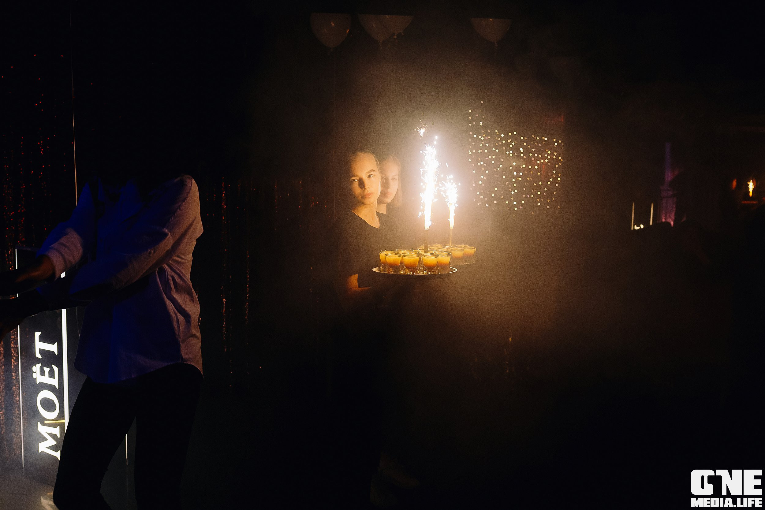 Фоторепортаж из караоке клуба Эйфория. One Media Life: фоторепортажи, фотоотчеты с мероприятий и заведений