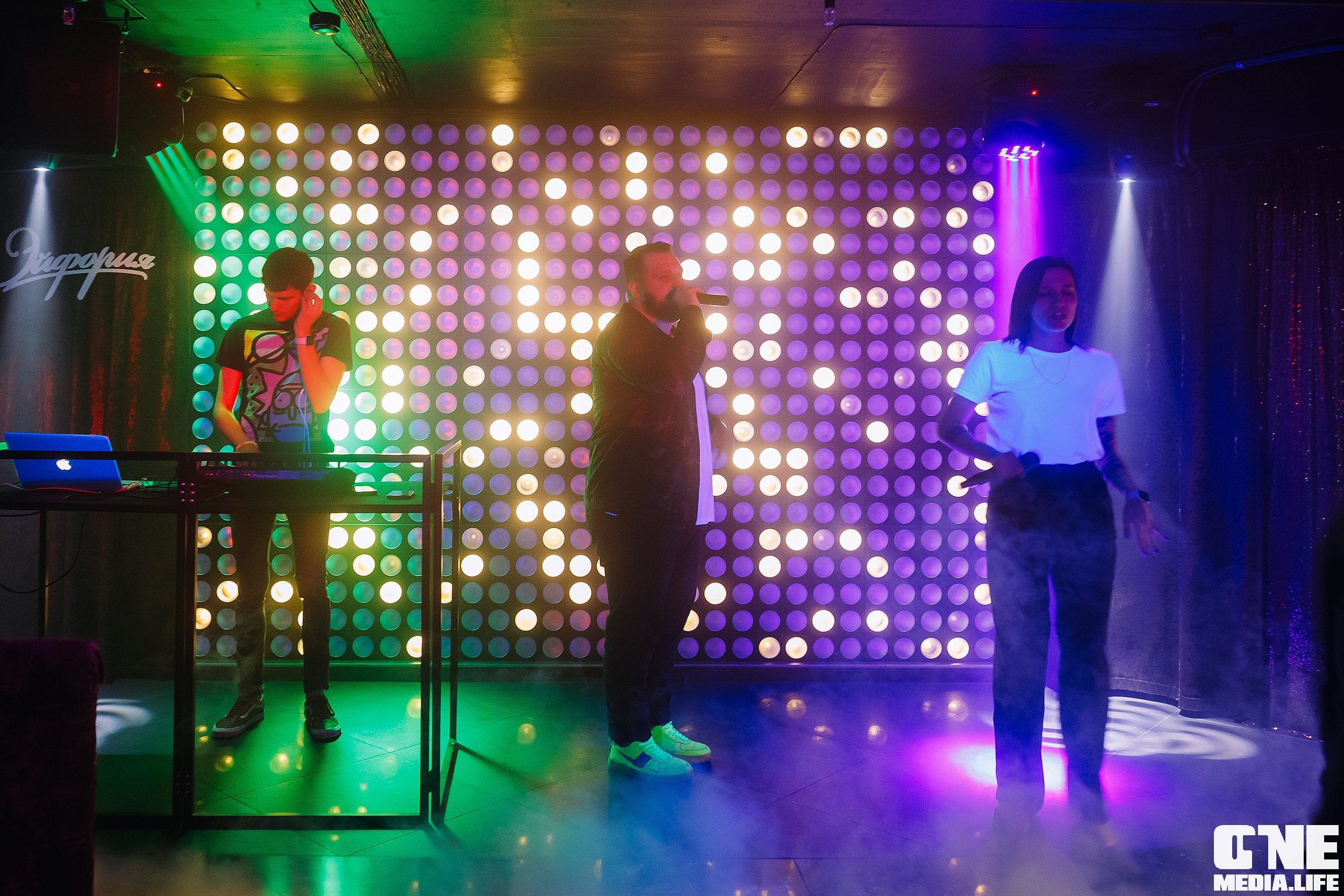 Фоторепортаж с караоке клуба Эйфория в Калининграде. One Media Life: фоторепортажи, фотоотчеты с мероприятий и заведений