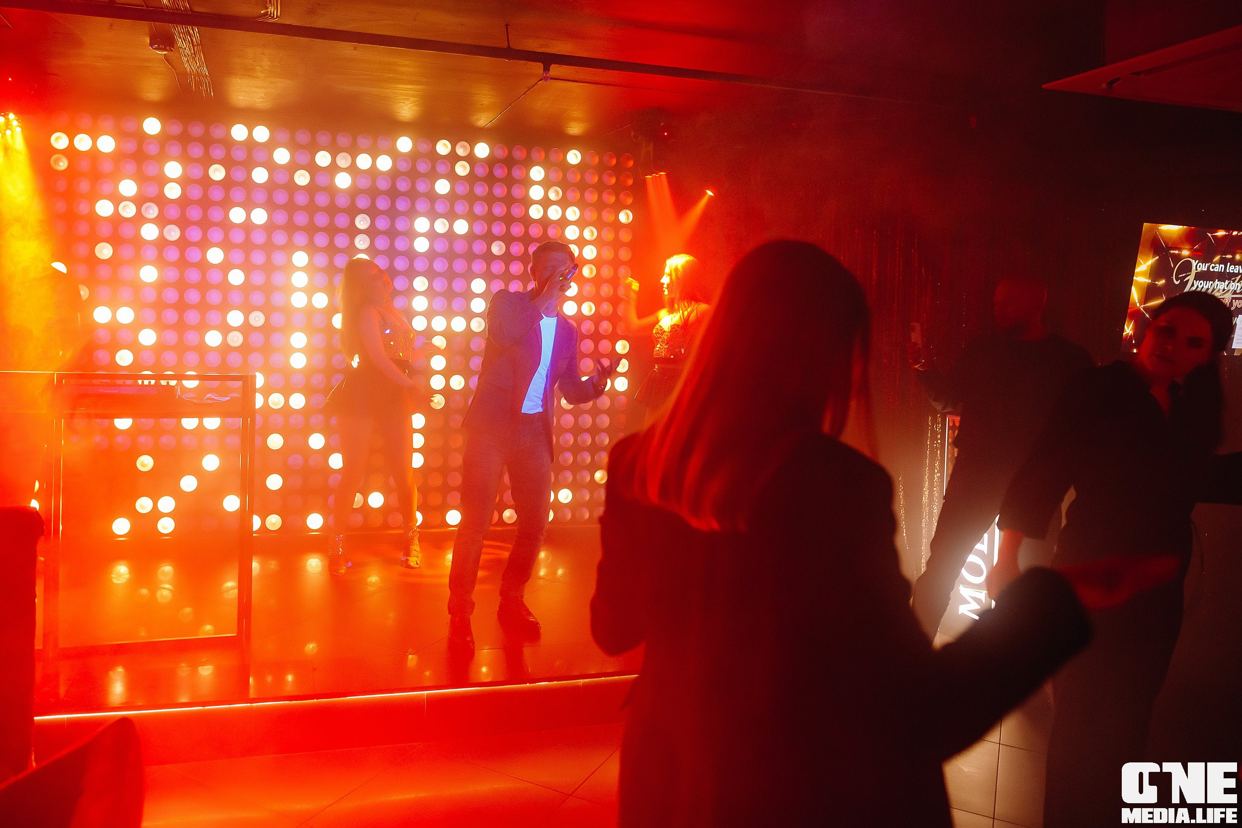 Фоторепортаж с караоке клуба Эйфория в Калининграде. One Media Life: фоторепортажи, фотоотчеты с мероприятий и заведений