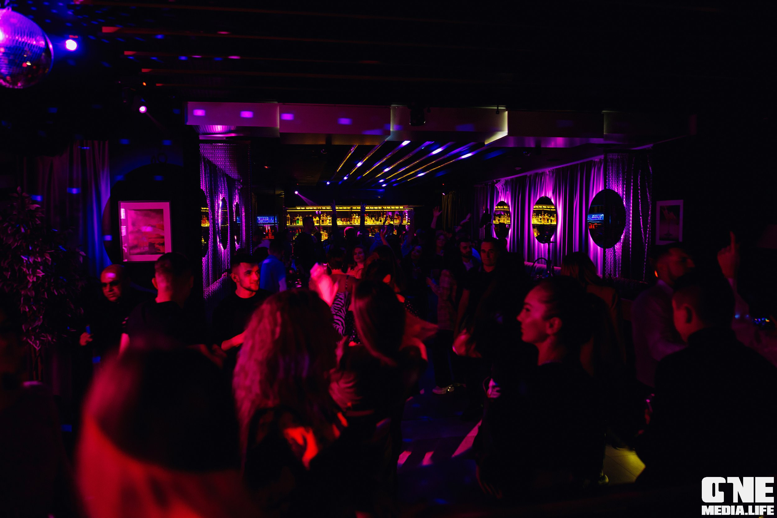 Фотоотчет из диско бара Mirage в Калининграде. One Media Life: фоторепортажи, фотоотчеты с мероприятий и заведений