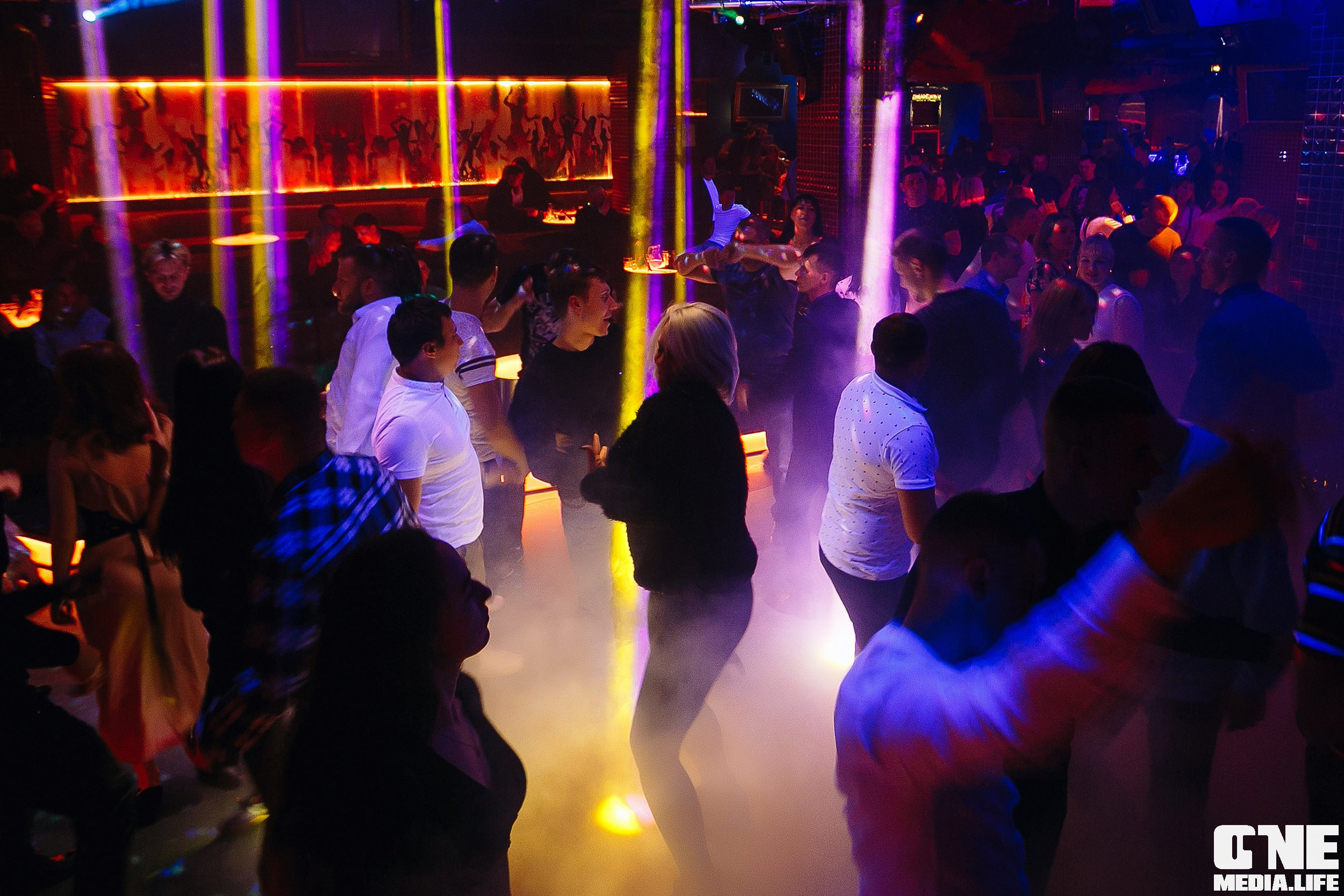 Фотоотчет из ночного клуба Планета в Калининграде. One Media Life: фоторепортажи, фотоотчеты с мероприятий и заведений