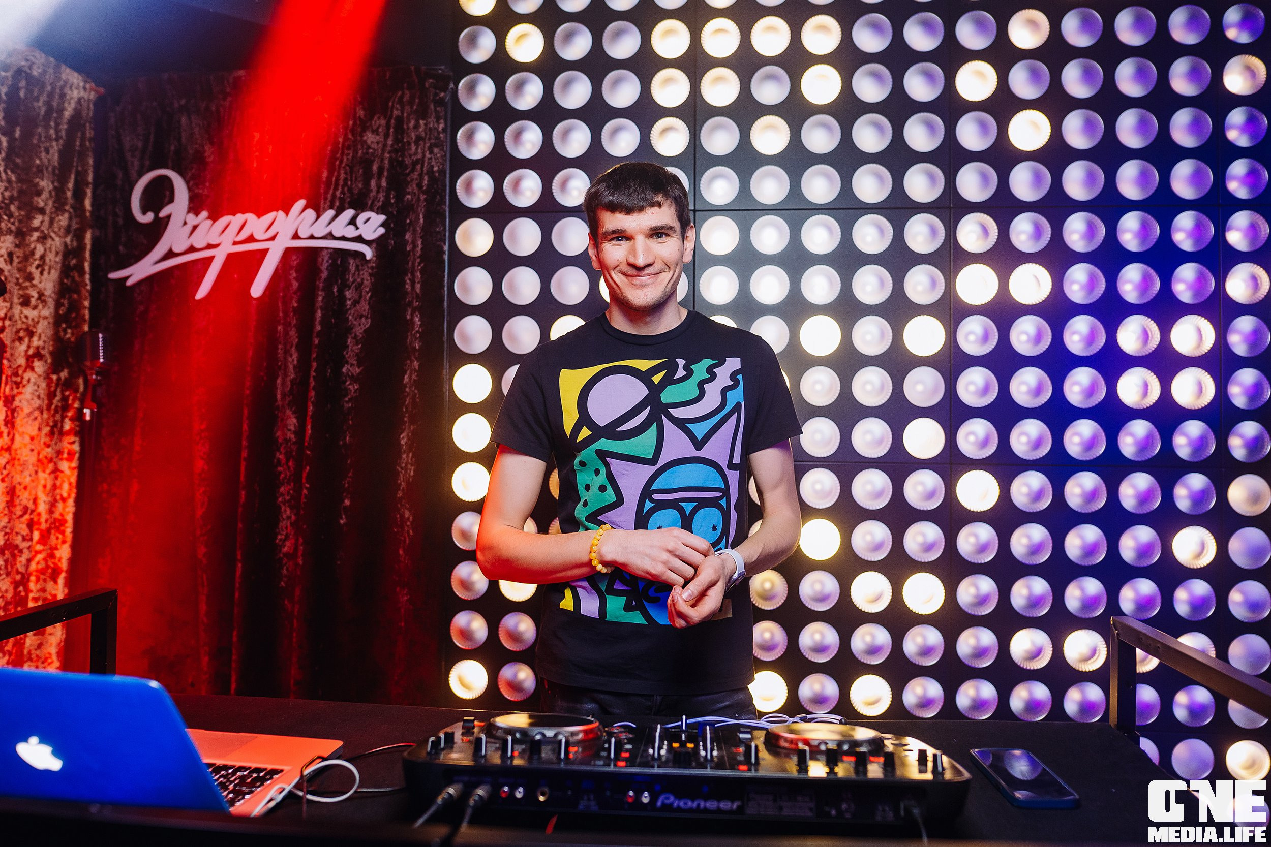 Фоторепортаж с караоке клуба Эйфория в Калининграде. One Media Life: фоторепортажи, фотоотчеты с мероприятий и заведений