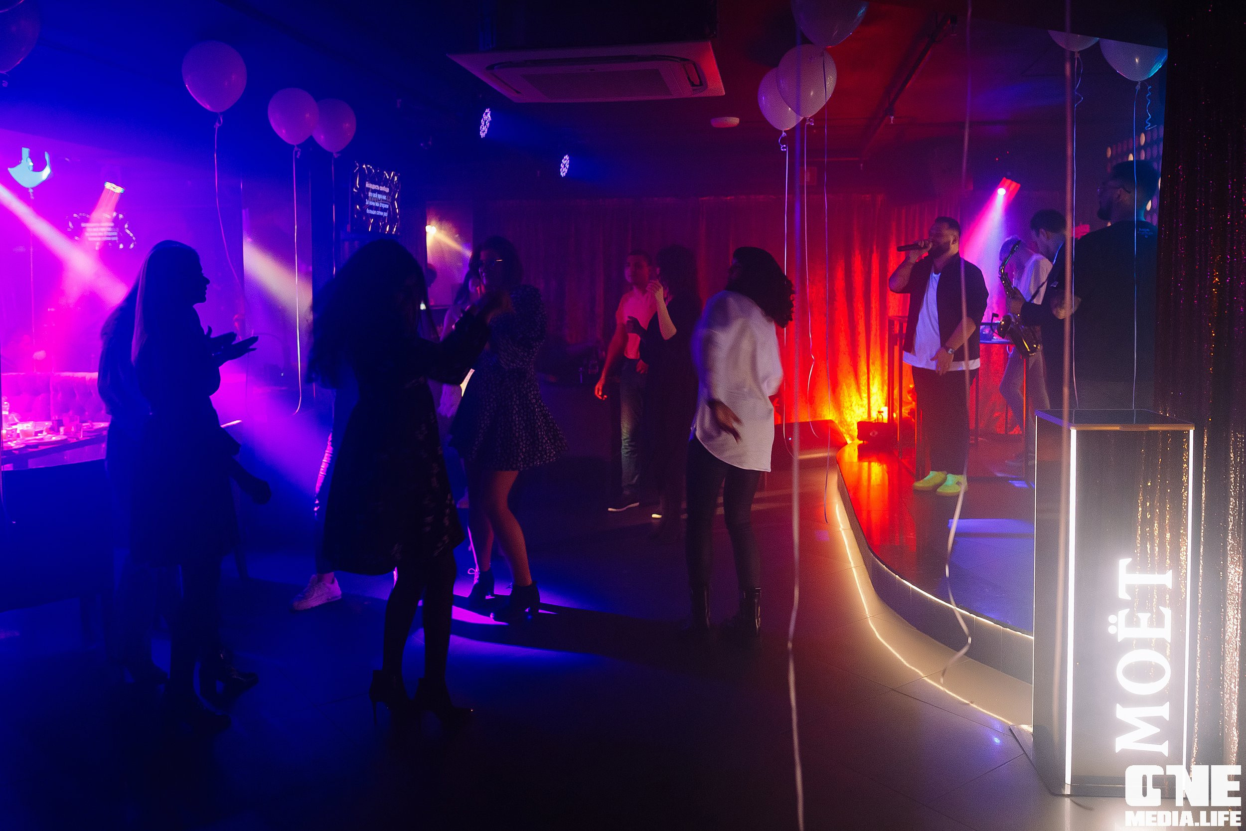 Фоторепортаж из караоке клуба Эйфория. One Media Life: фоторепортажи, фотоотчеты с мероприятий и заведений
