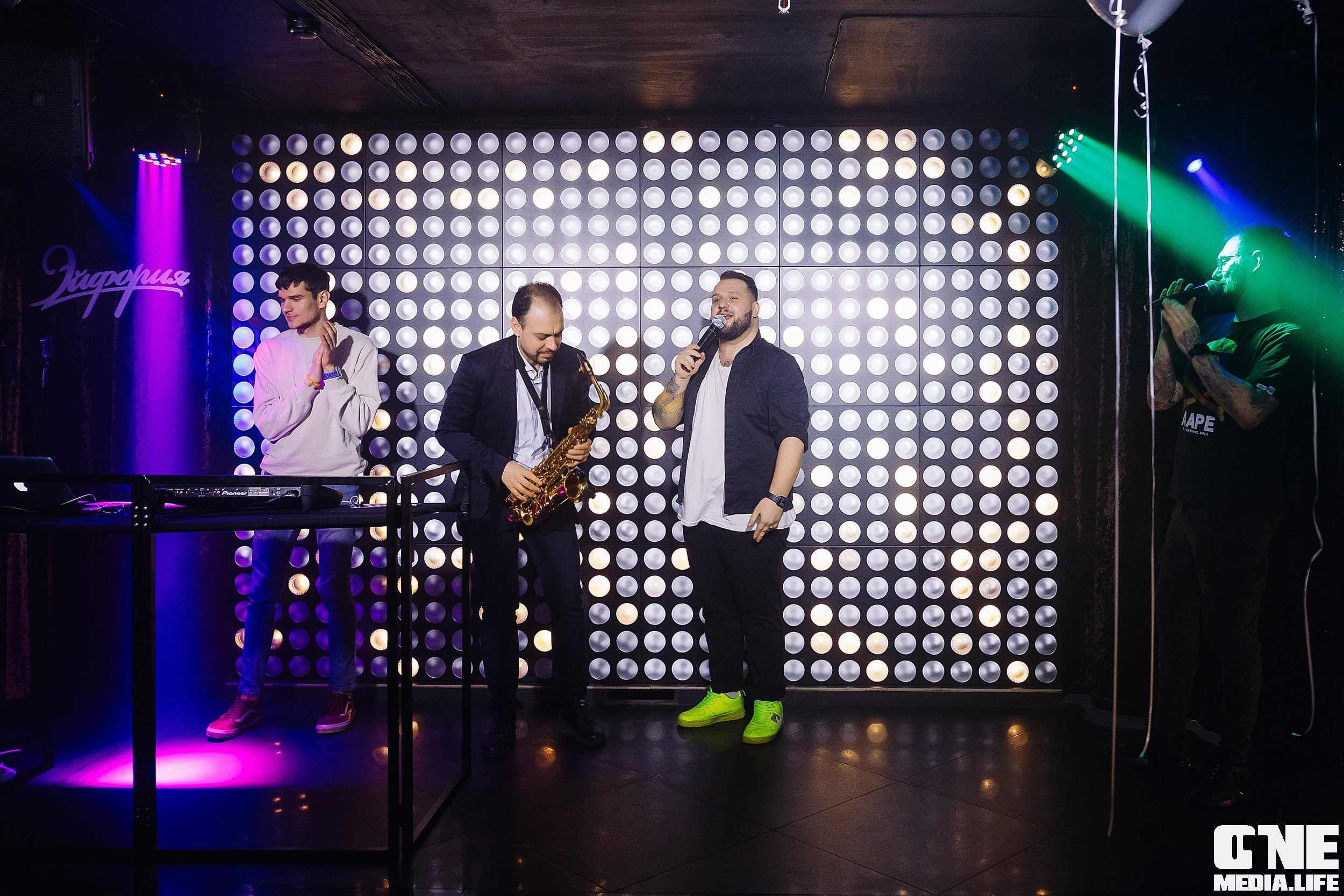 Фоторепортаж из караоке клуба Эйфория. One Media Life: фоторепортажи, фотоотчеты с мероприятий и заведений