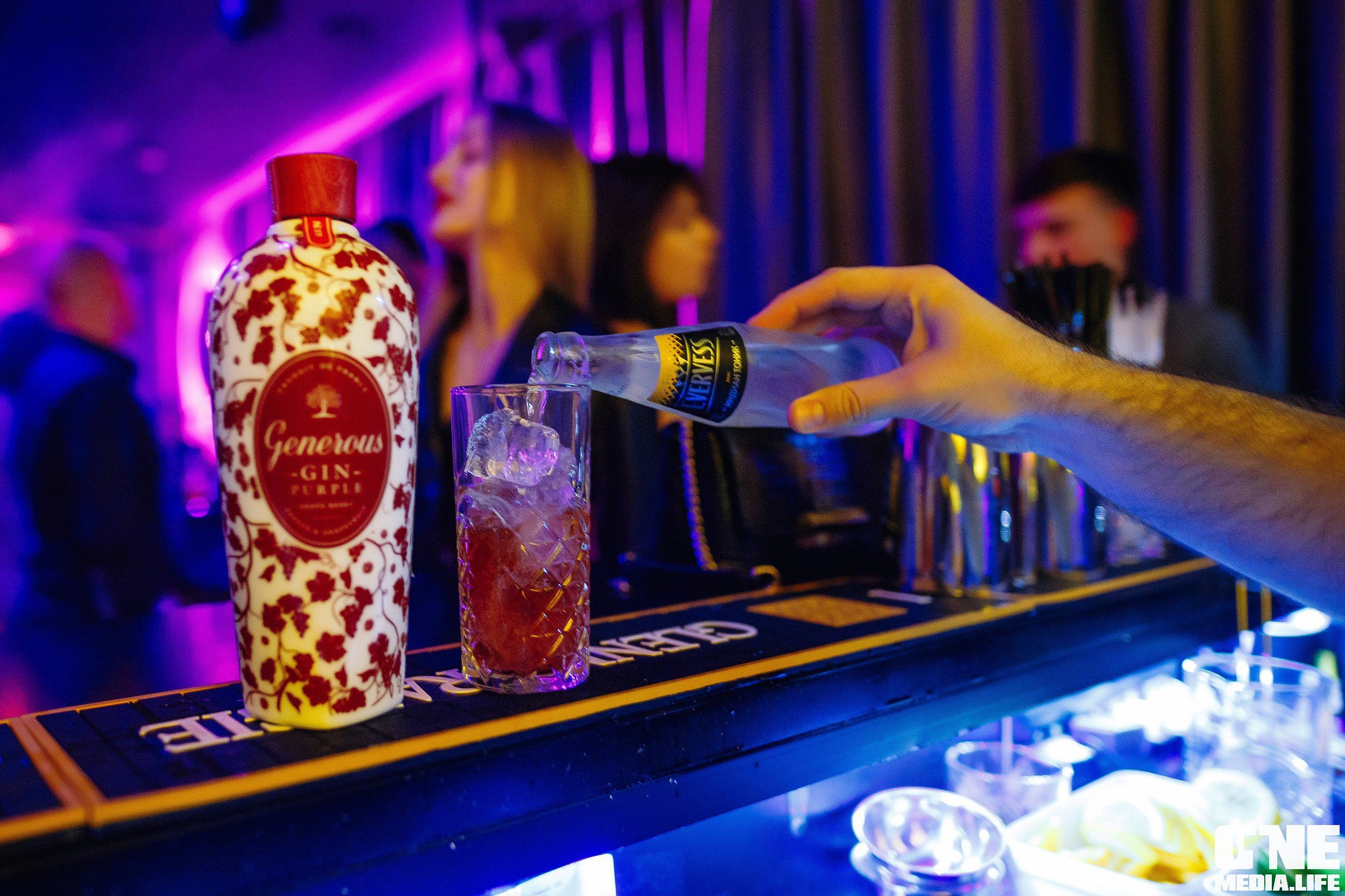 Фотоотчет из диско бара Mirage в Калининграде. One Media Life: фоторепортажи, фотоотчеты с мероприятий и заведений