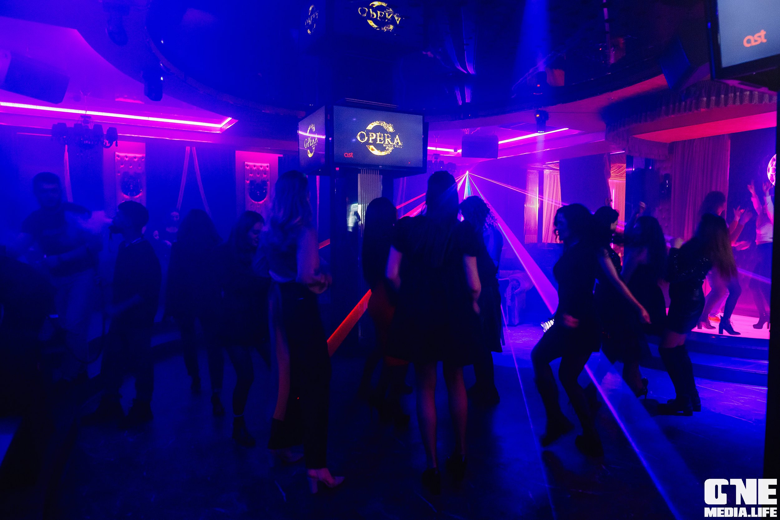 Фоторепортаж из караоке Opera Music Hall. One Media Life: фоторепортажи, фотоотчеты с мероприятий и заведений