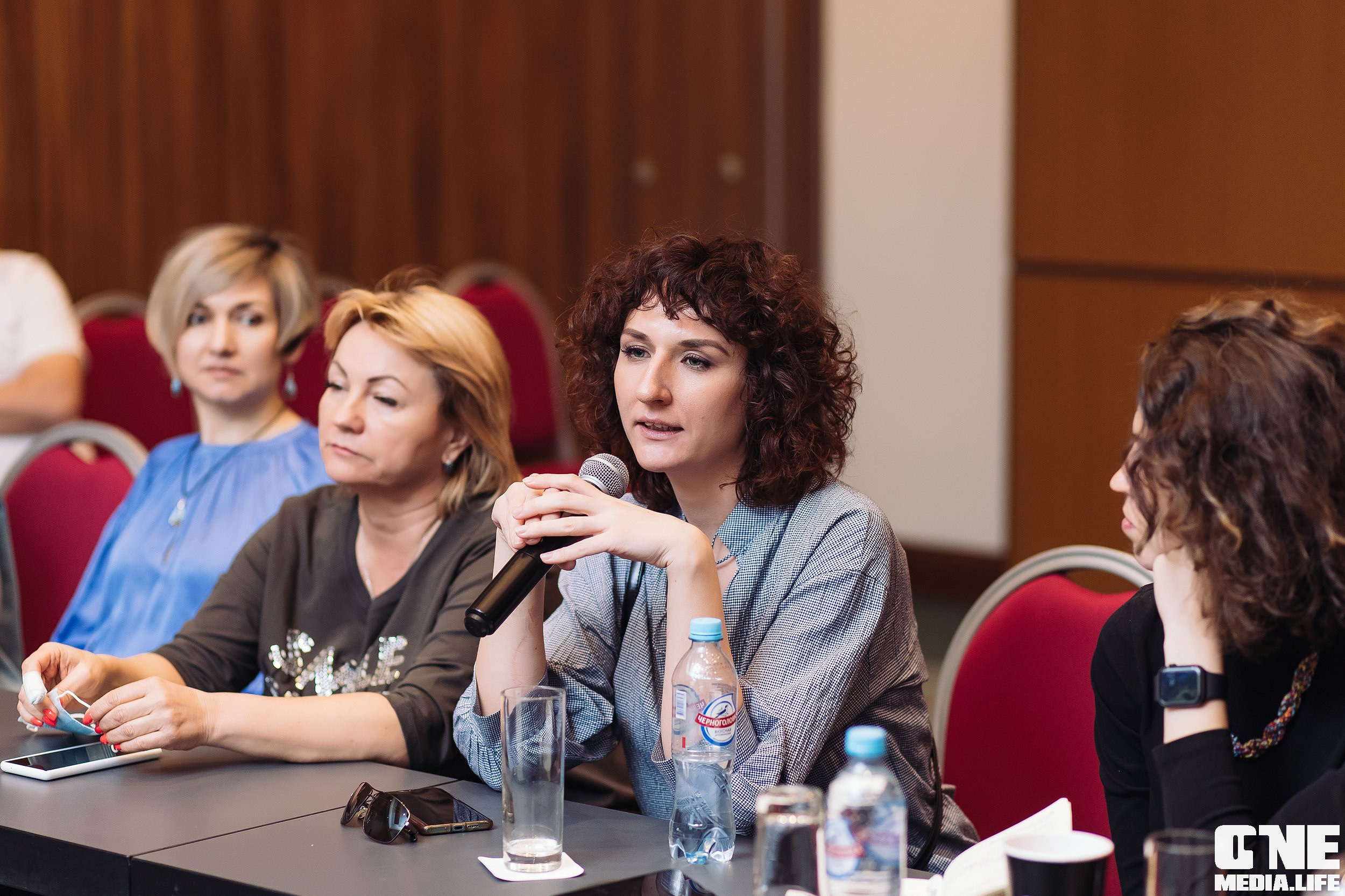 Фоторепортаж круглого стола по темам социального предпринимательства. One Media Life: фоторепортажи, фотоотчеты с мероприятий и заведений