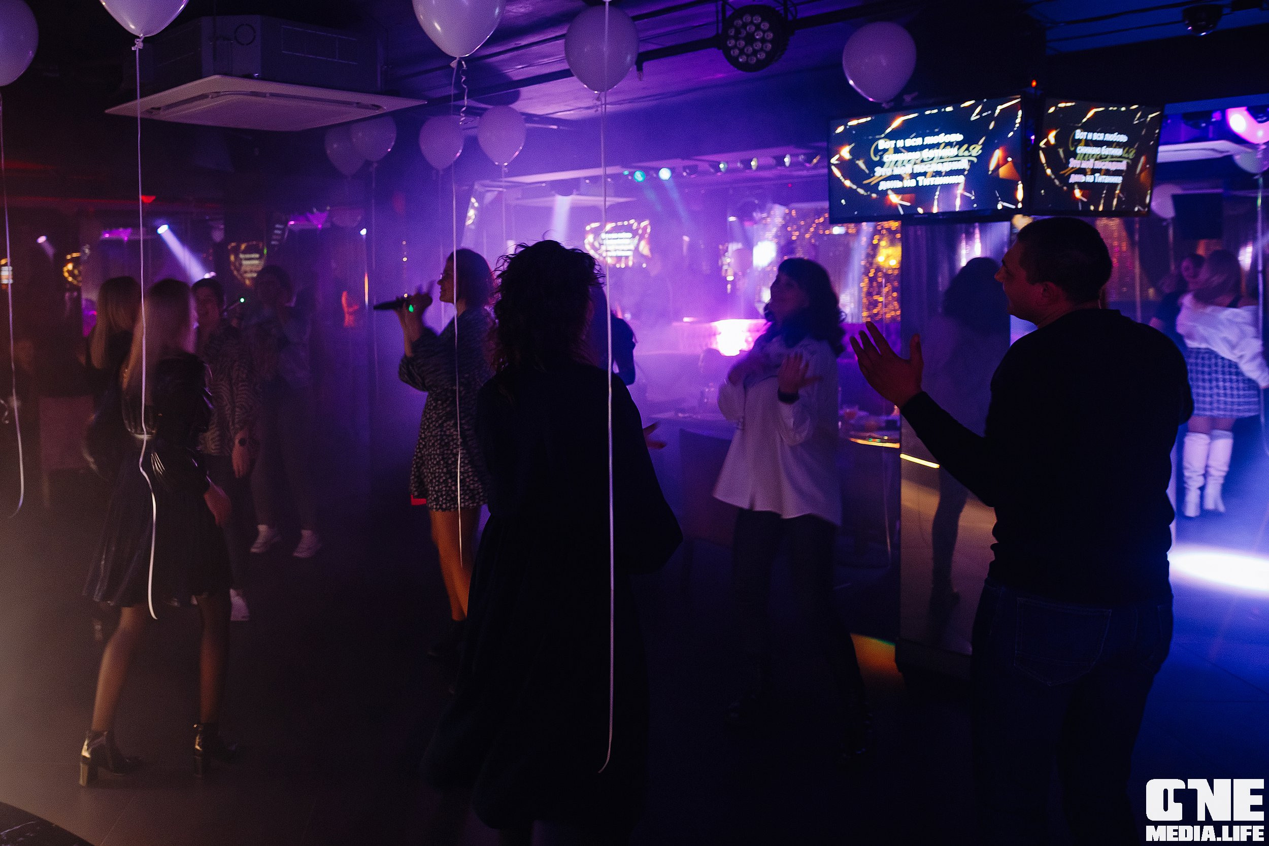 Фоторепортаж из караоке клуба Эйфория. One Media Life: фоторепортажи, фотоотчеты с мероприятий и заведений