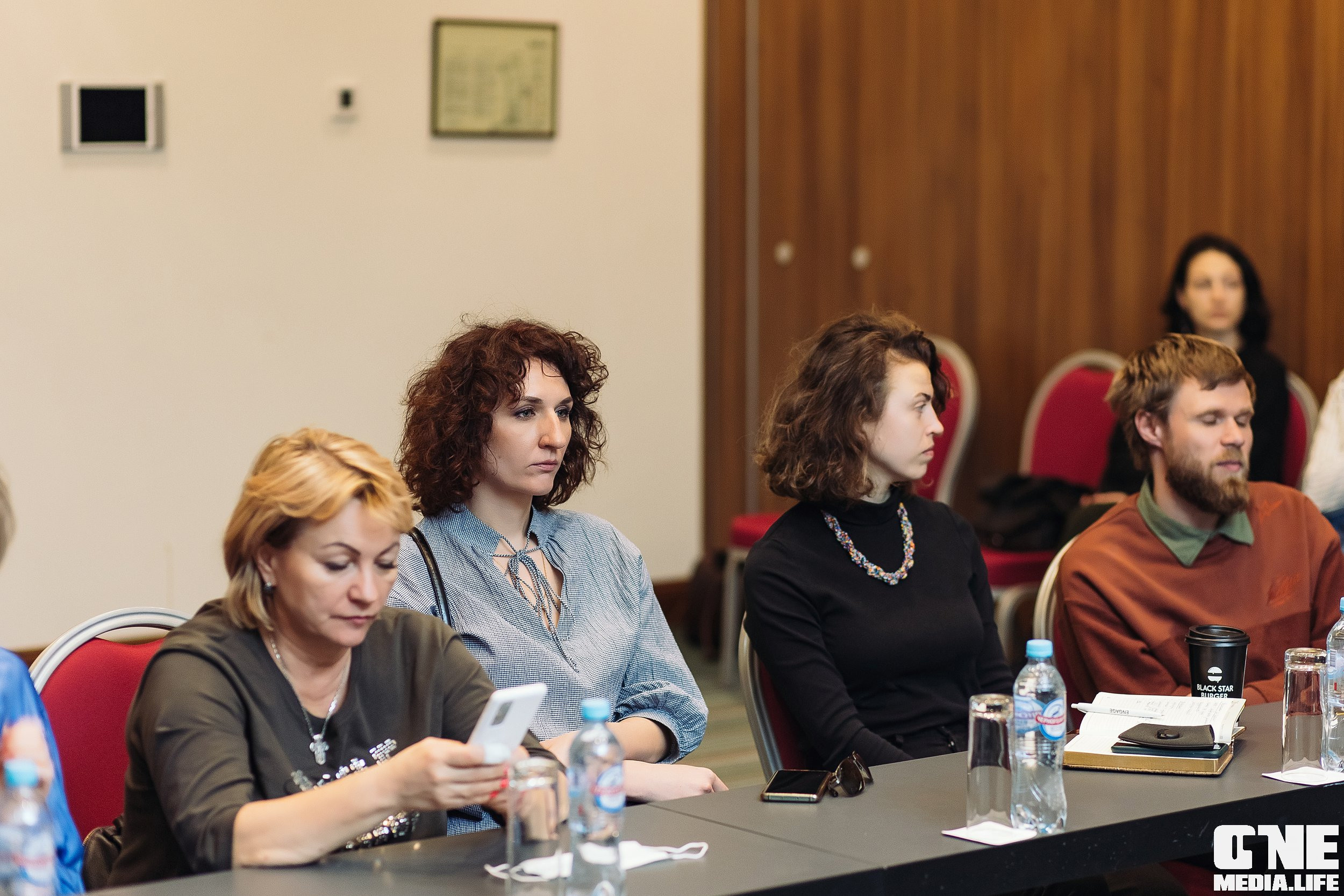 Фоторепортаж круглого стола по темам социального предпринимательства. One Media Life: фоторепортажи, фотоотчеты с мероприятий и заведений