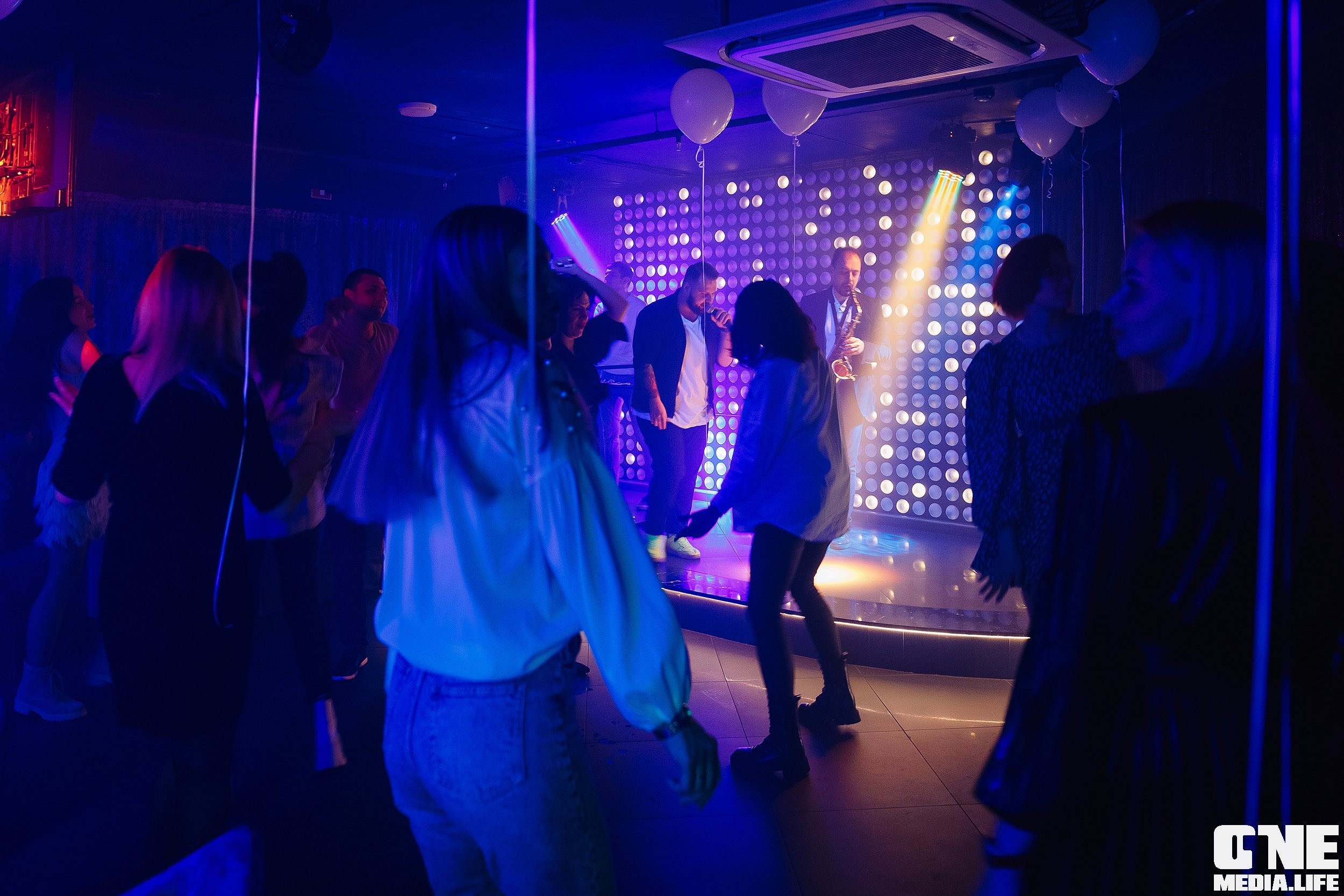 Фоторепортаж из караоке клуба Эйфория. One Media Life: фоторепортажи, фотоотчеты с мероприятий и заведений
