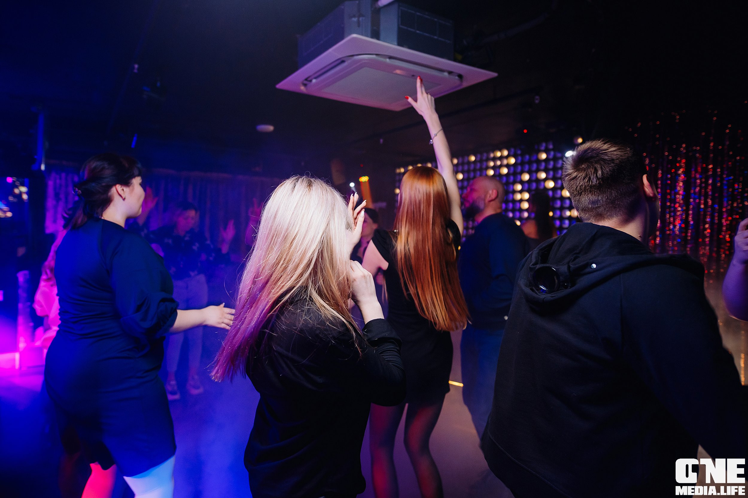 Фоторепортаж с караоке клуба Эйфория в Калининграде. One Media Life: фоторепортажи, фотоотчеты с мероприятий и заведений