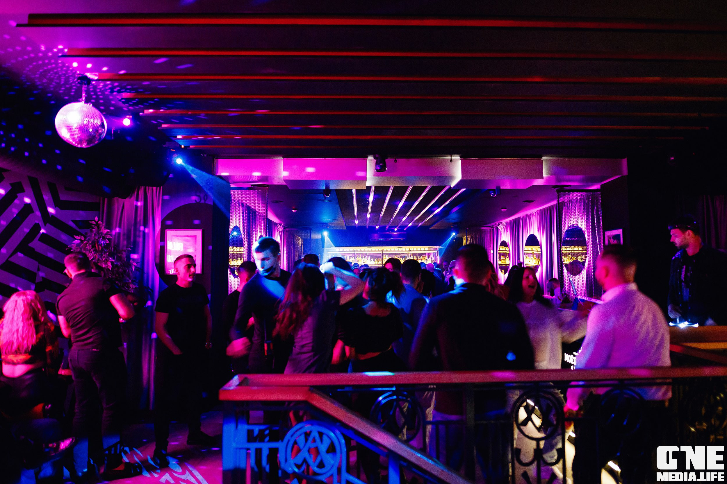 Фотоотчет из диско бара Mirage в Калининграде. One Media Life: фоторепортажи, фотоотчеты с мероприятий и заведений