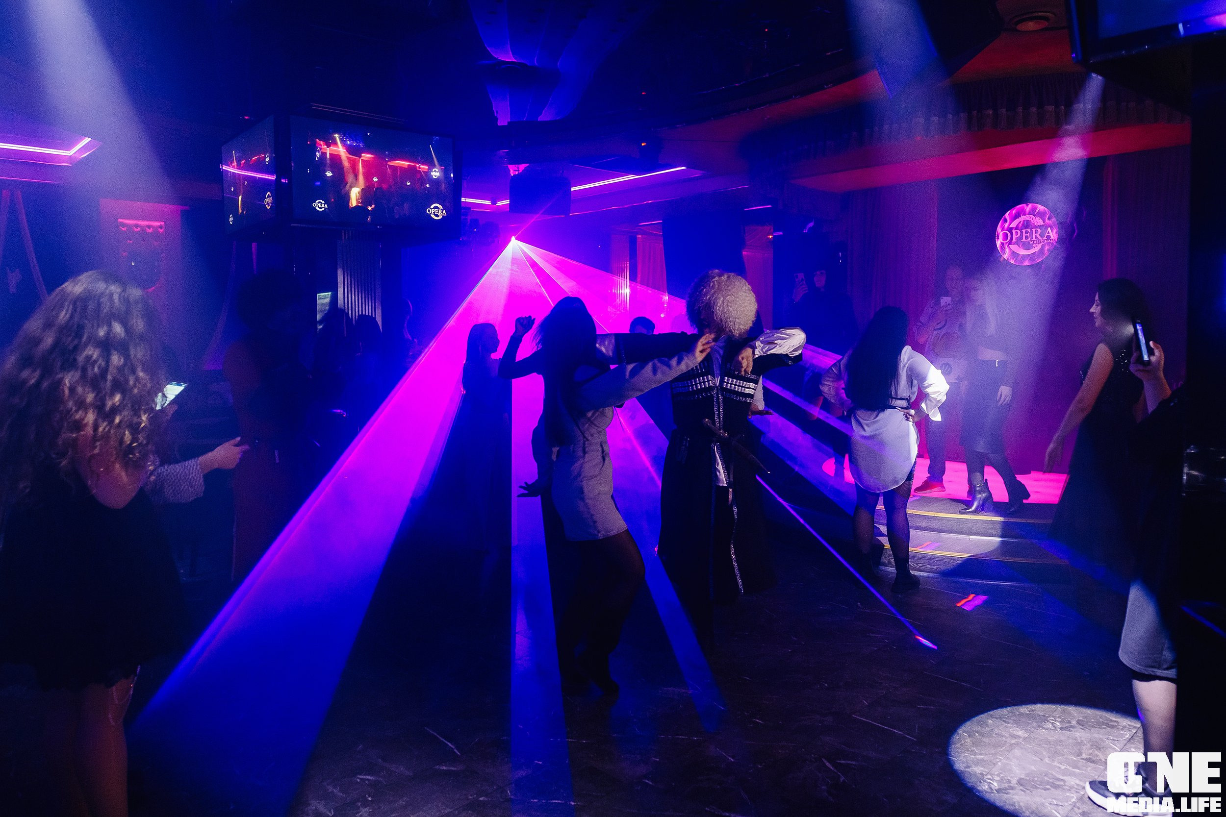 Фоторепортаж из караоке Opera Music Hall. One Media Life: фоторепортажи, фотоотчеты с мероприятий и заведений