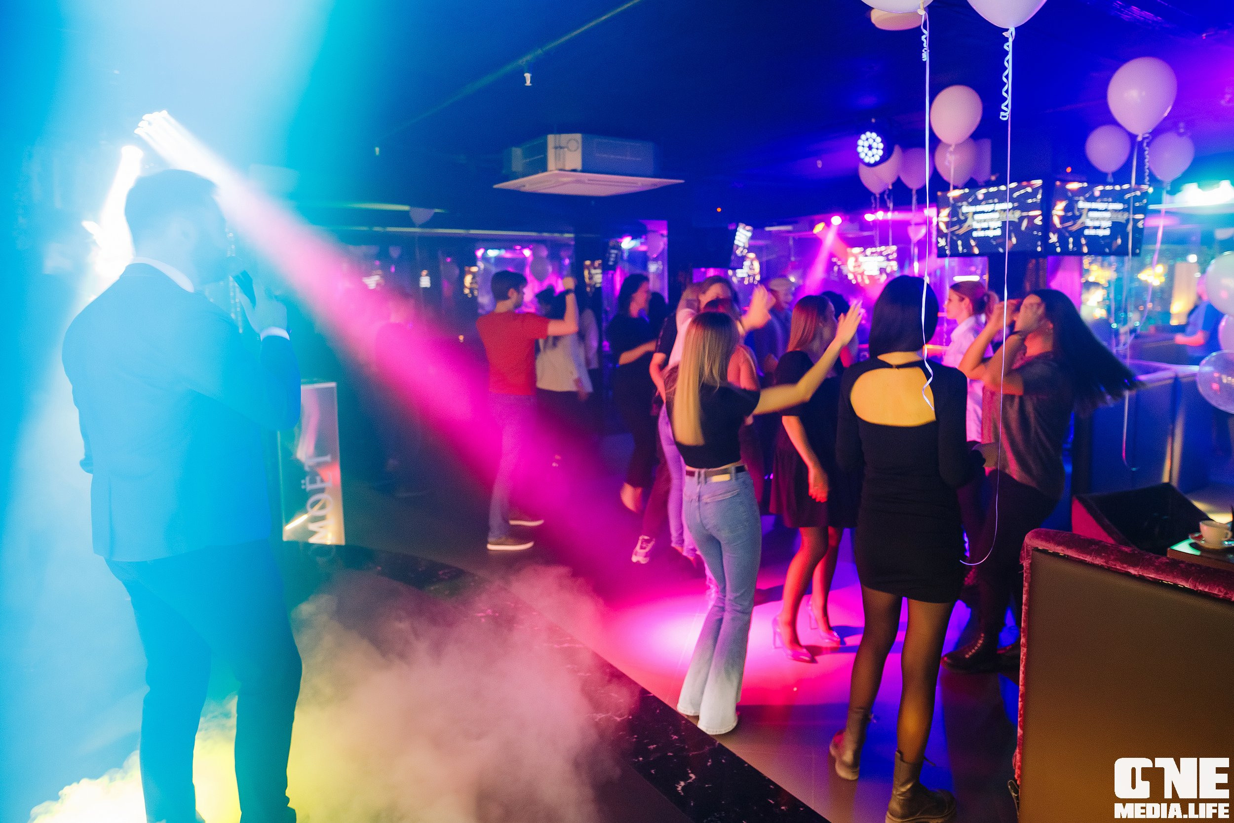 Фотоотчет из караоке клуба Эйфория в Калининграде. One Media Life: фоторепортажи, фотоотчеты с мероприятий и заведений