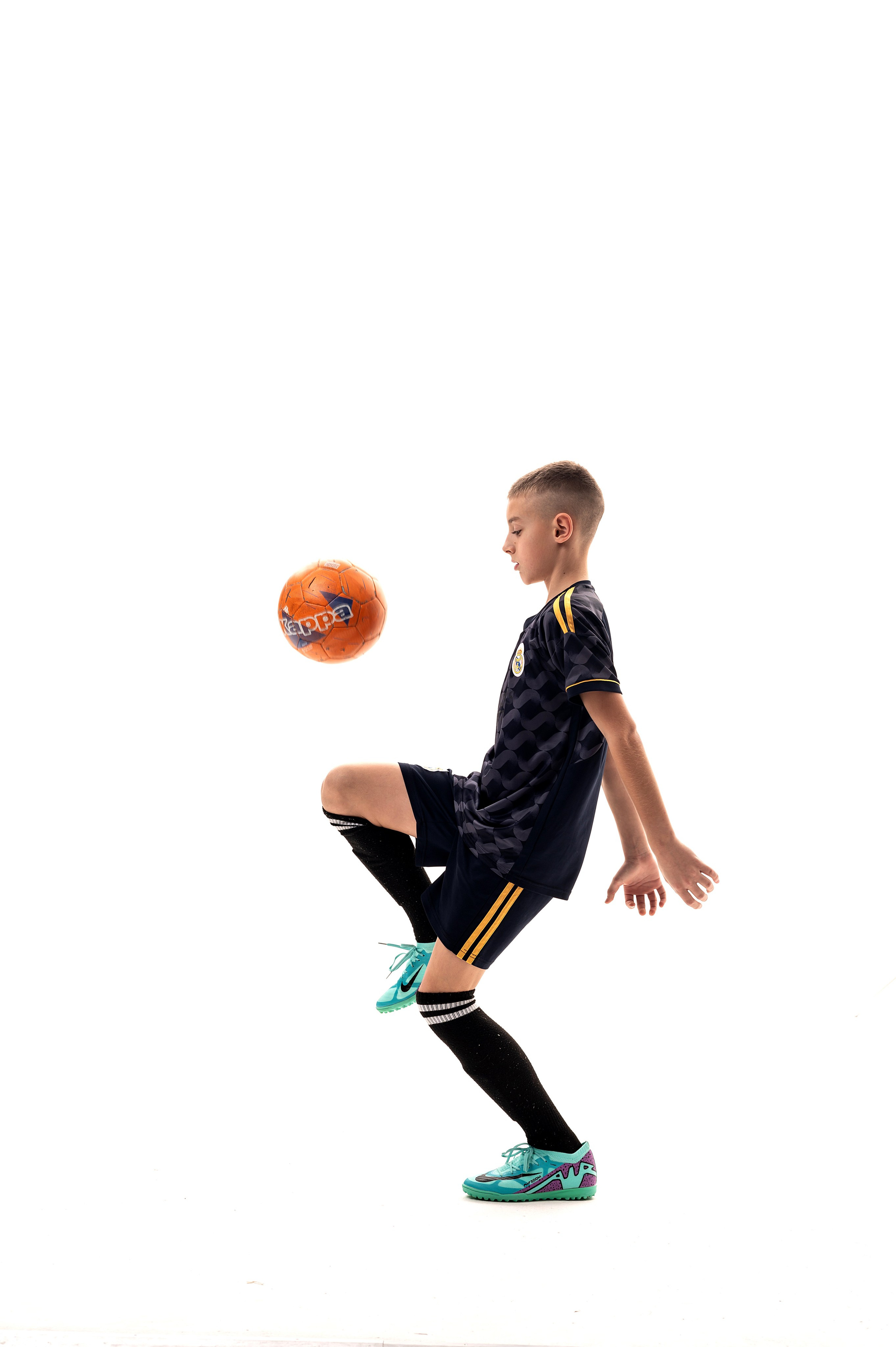 Юный футболист. Декабрь 2024