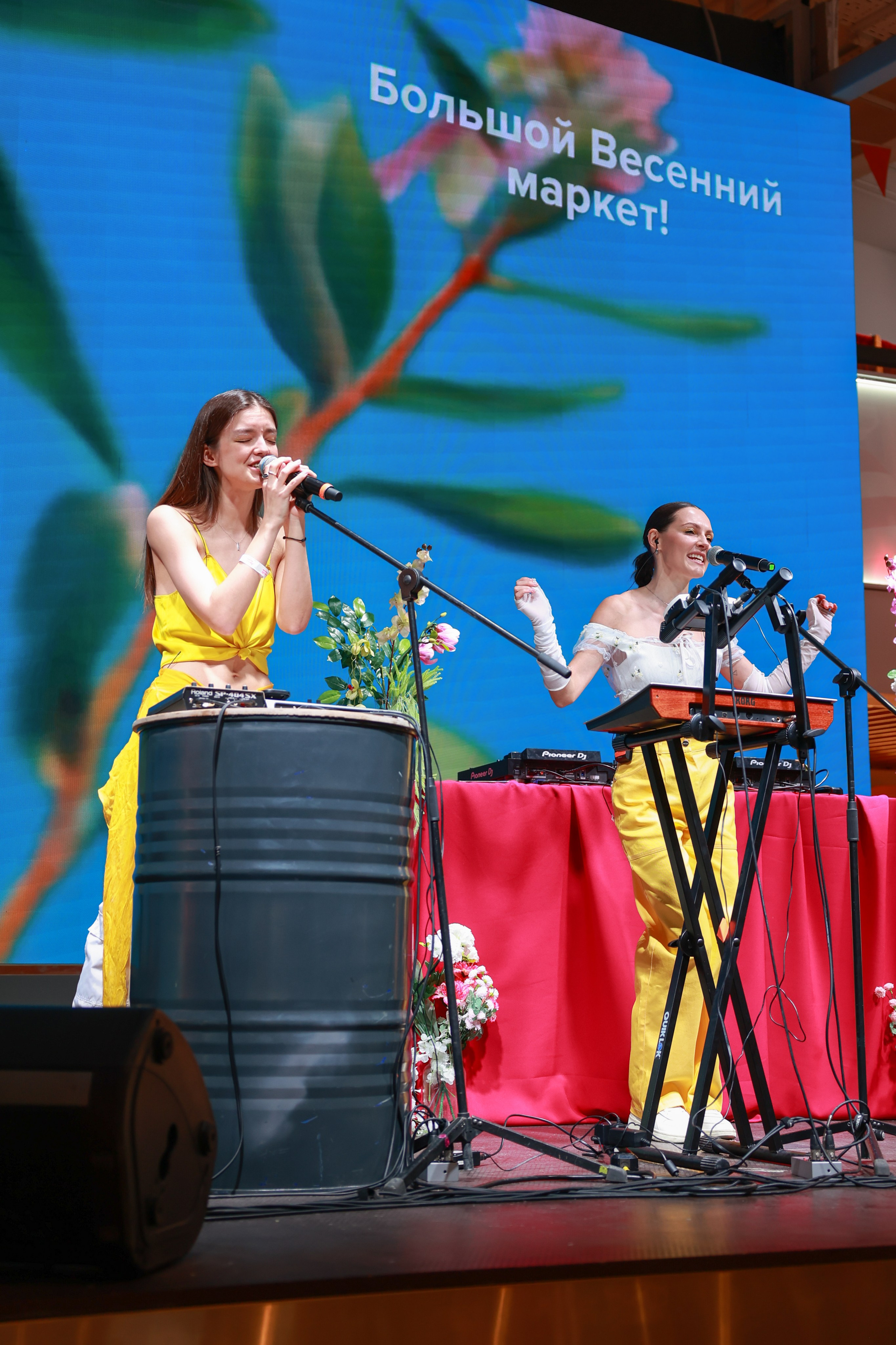 2–3 марта 2024 в пространстве «Три вокзала. Депо» / День 2 / фото Саша Жукова. Фотоотчеты «Ламбада-маркета»