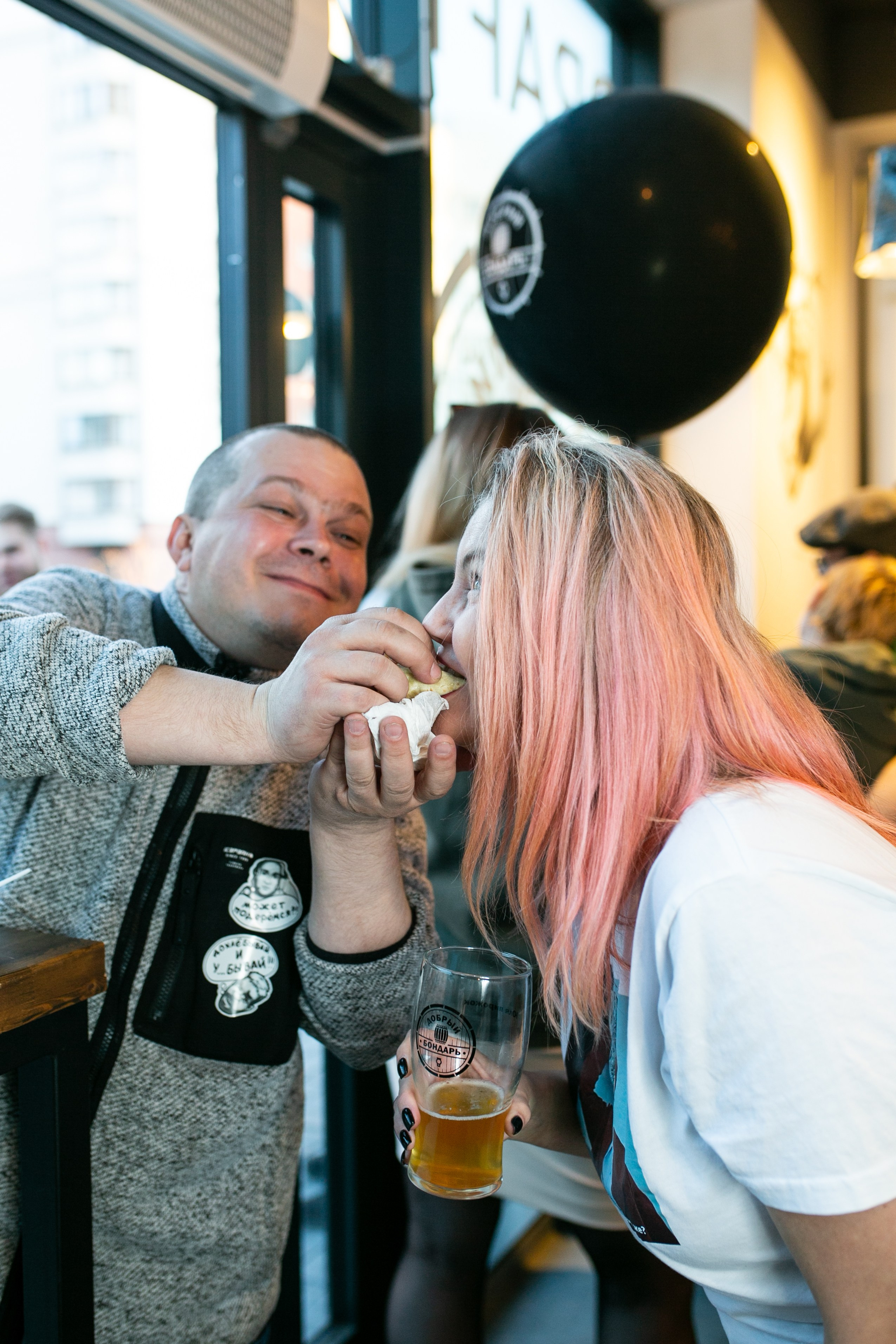 День рождения бара Добрый бондарь. Фотограф в Новосибирске Ася Зверева