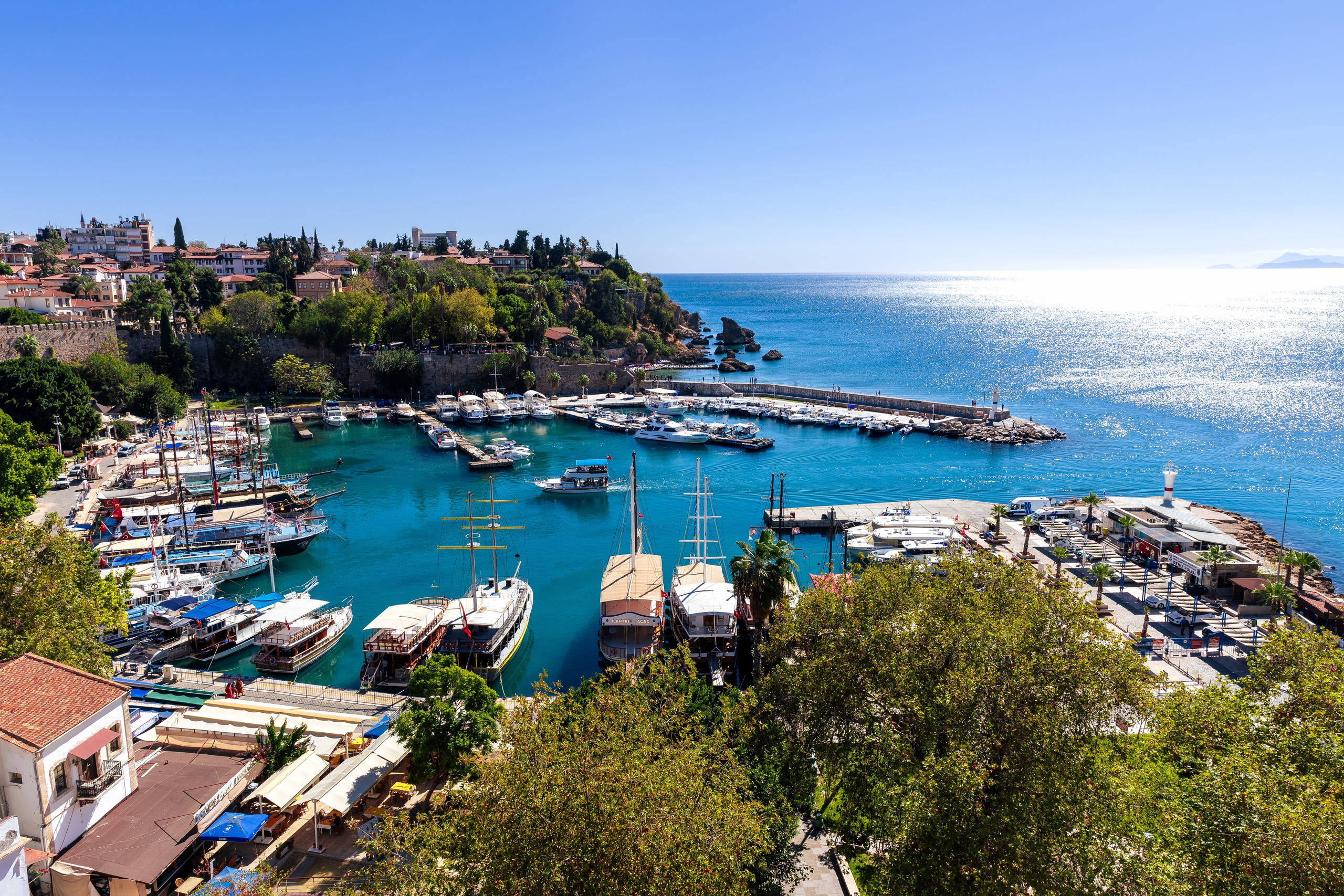 Анталия. Фото департамент круизного лайнера Астория Гранде