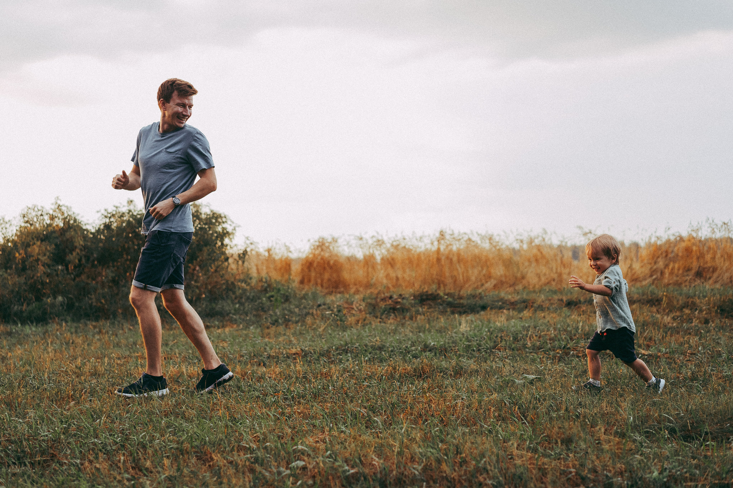 Беги, малыш, беги!. Семейный фотограф в Челябинске Волченко Ксения