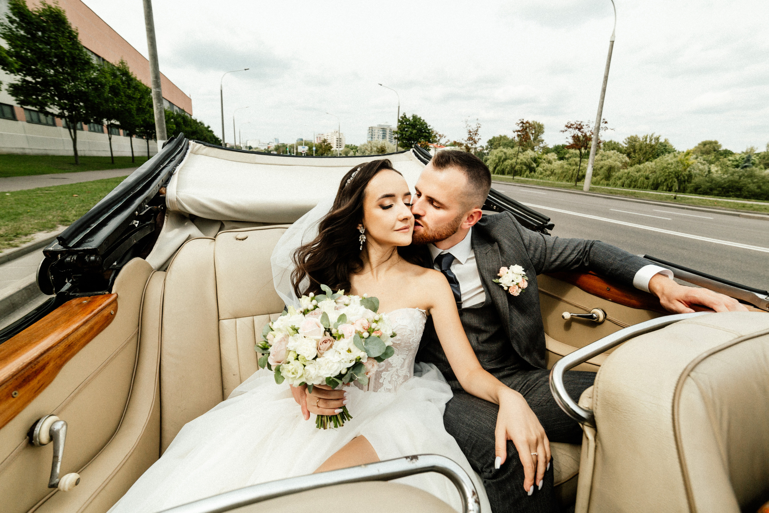 Свадебный фотограф Александр Кожарский