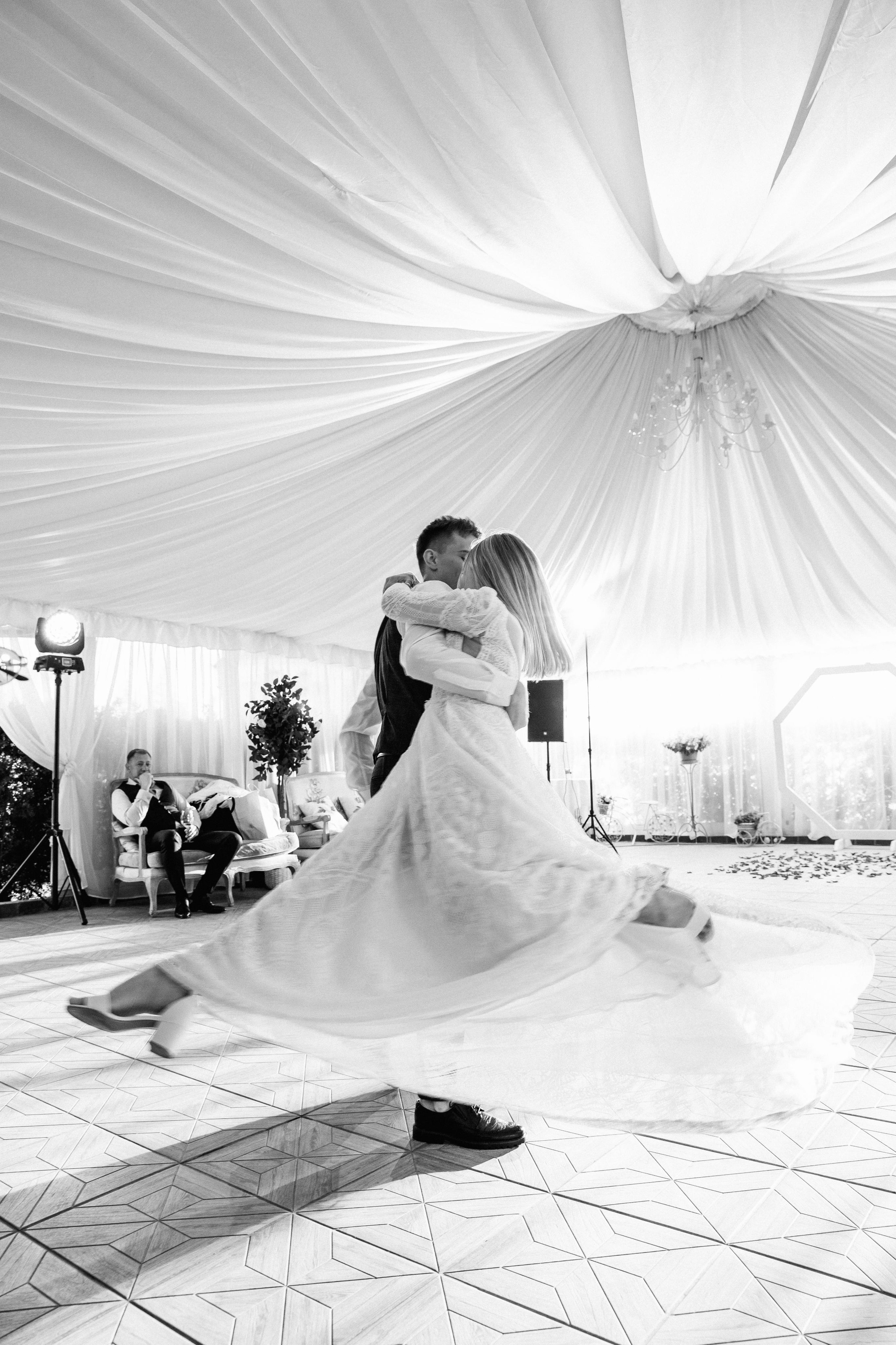 Свадебный фотограф Александр Кожарский