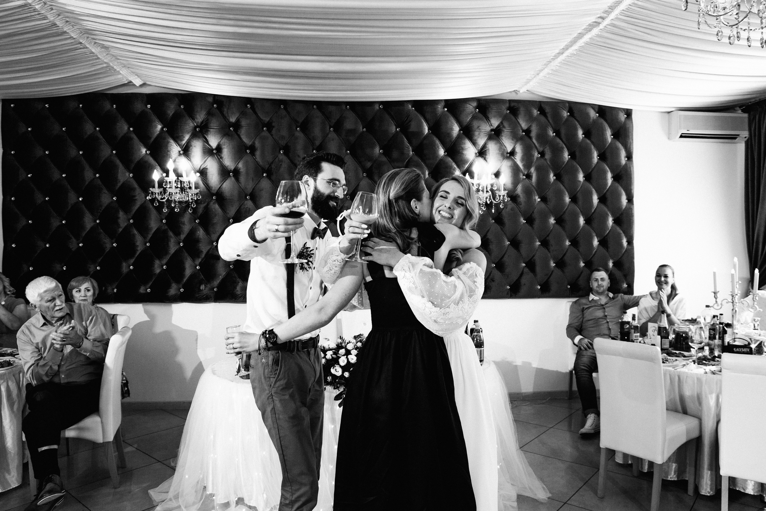 Свадебный фотограф Александр Кожарский