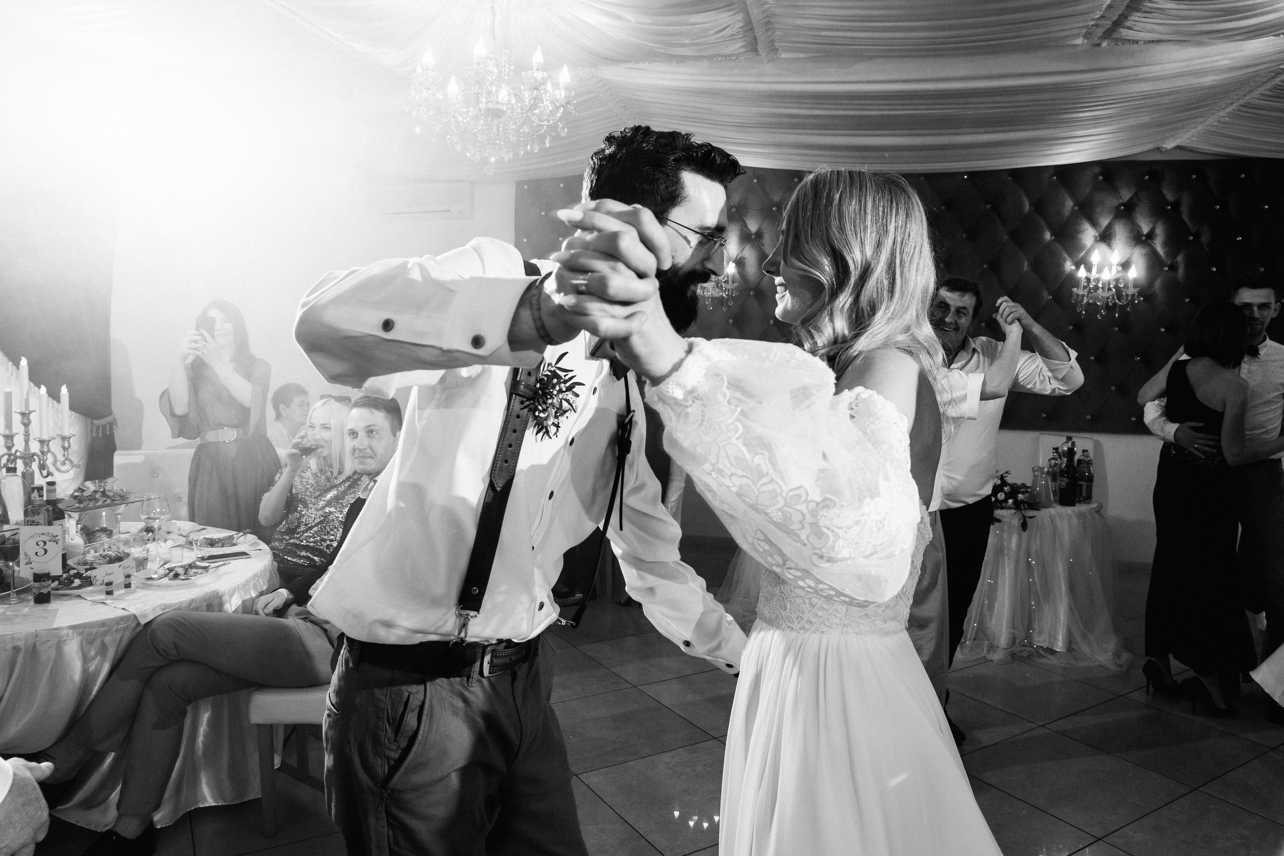 Свадебный фотограф Александр Кожарский