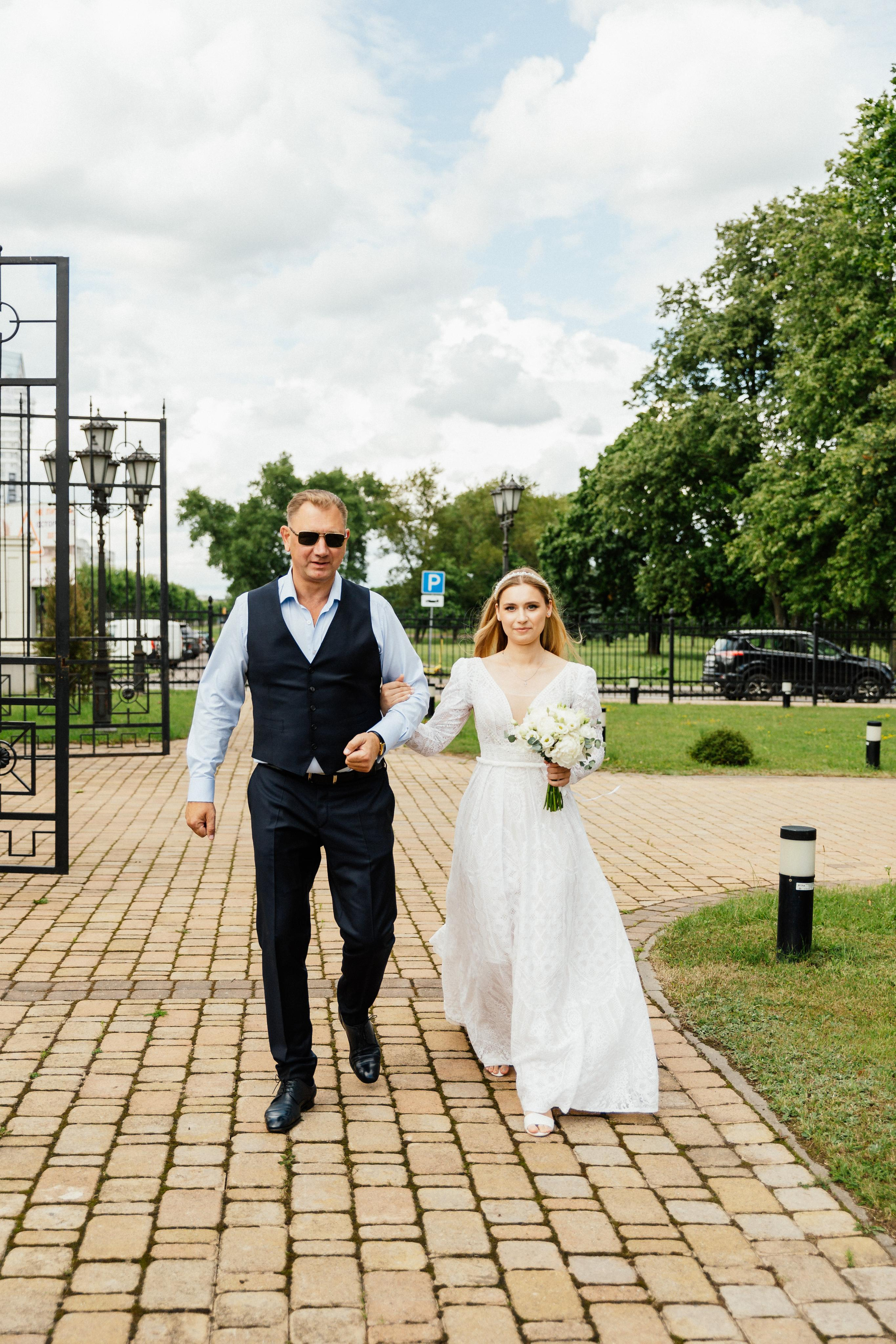 Свадебный фотограф Александр Кожарский