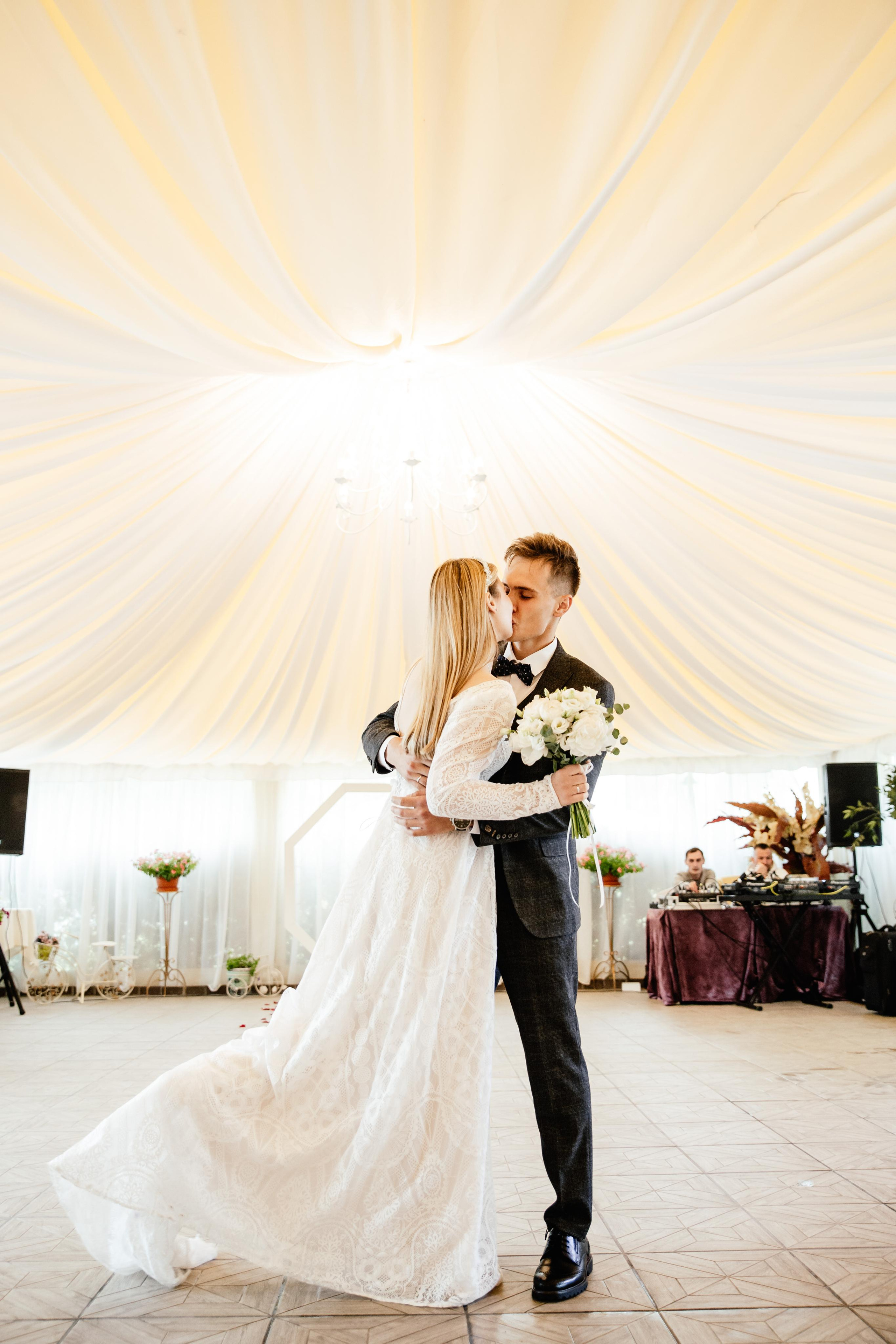 Свадебный фотограф Александр Кожарский